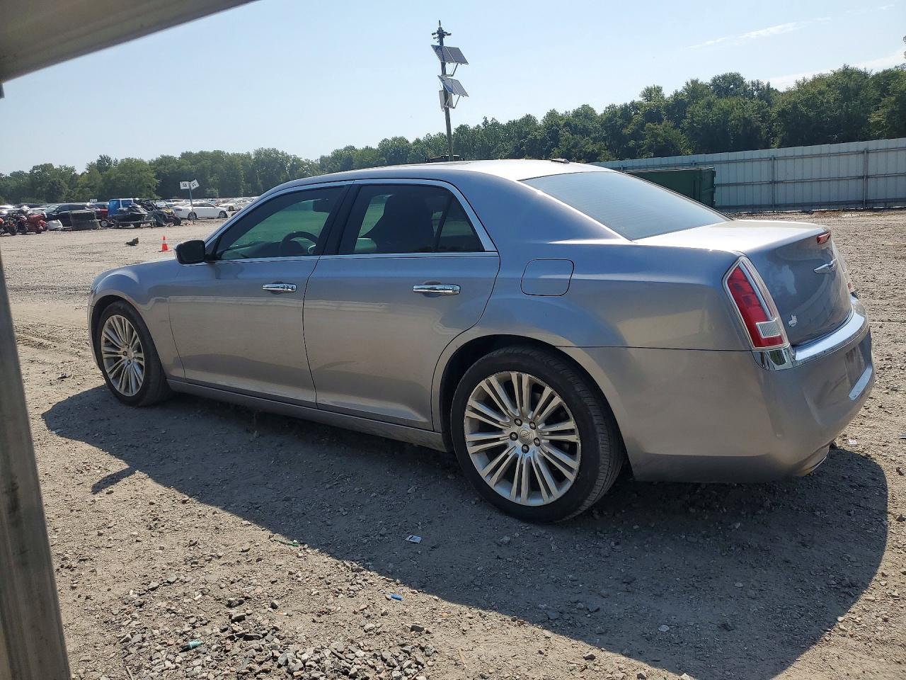 2014 Chrysler 300c Серебряный vin: 2C3CCAETXEH382915