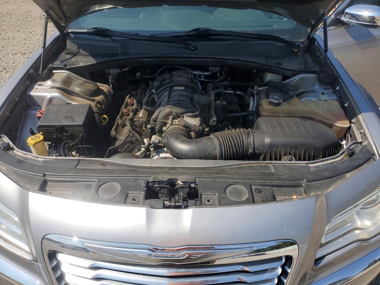 2014 Chrysler 300c Серебряный vin: 2C3CCAETXEH382915