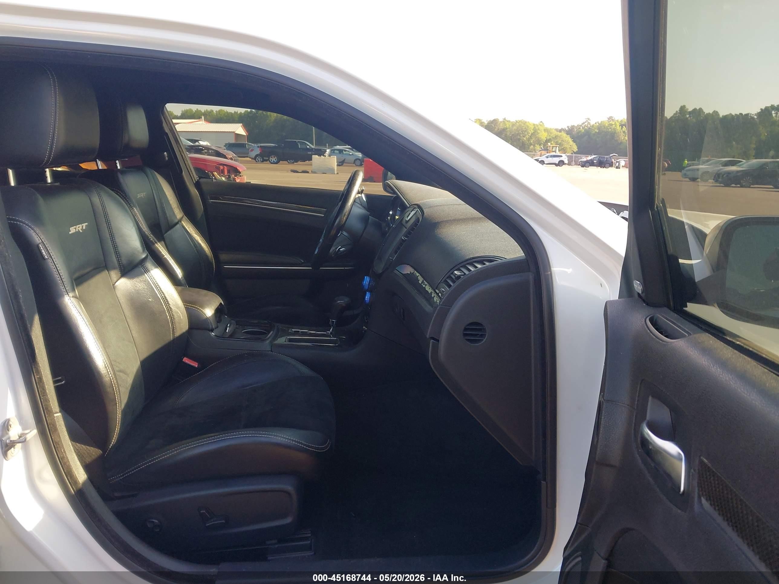 2012 Chrysler 300 Srt8 White vin: 2C3CCAFJ4CH801352
