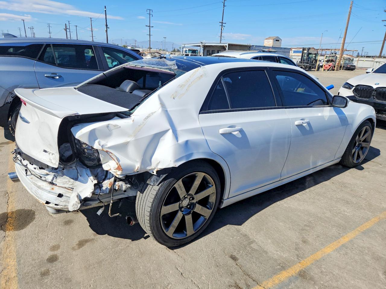 2014 Chrysler 300 Srt-8 6.4l White vin: 2C3CCAFJ7EH257870
