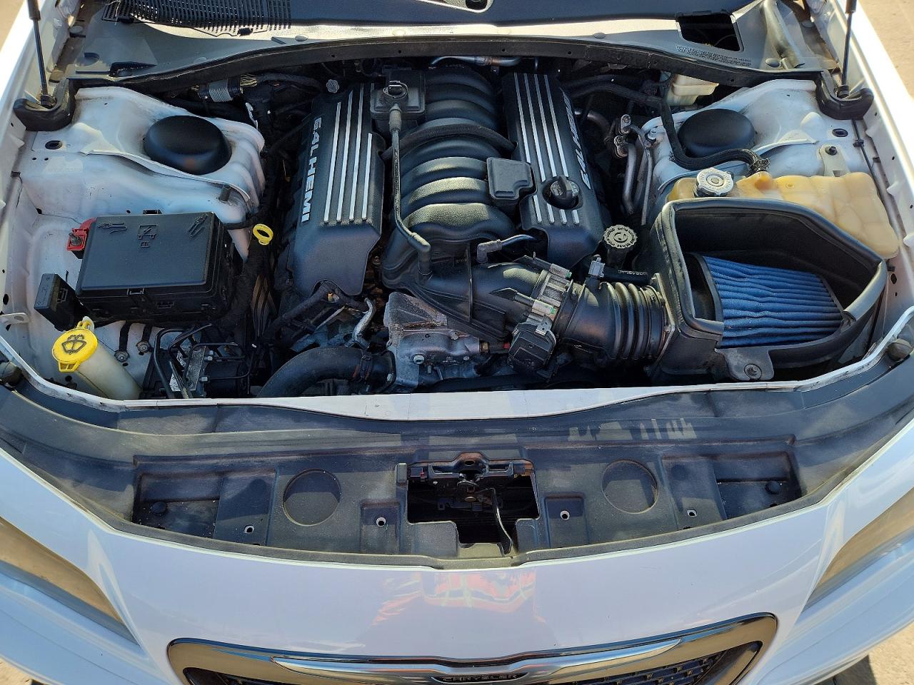 2014 Chrysler 300 Srt-8 6.4l White vin: 2C3CCAFJ7EH257870