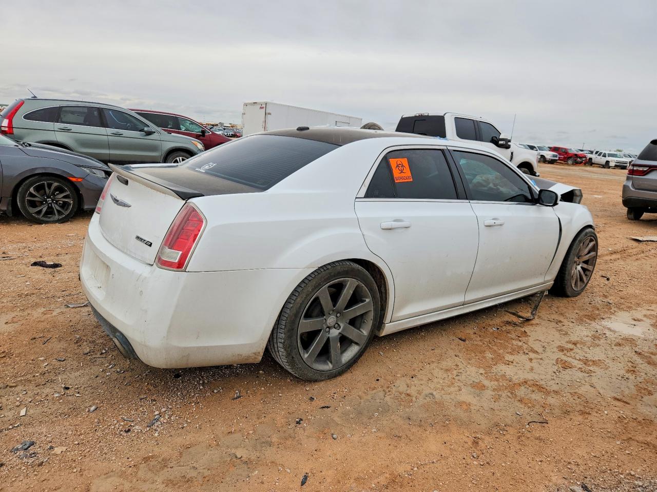 2013 Chrysler 300 White vin: 2C3CCAFJ8DH513240