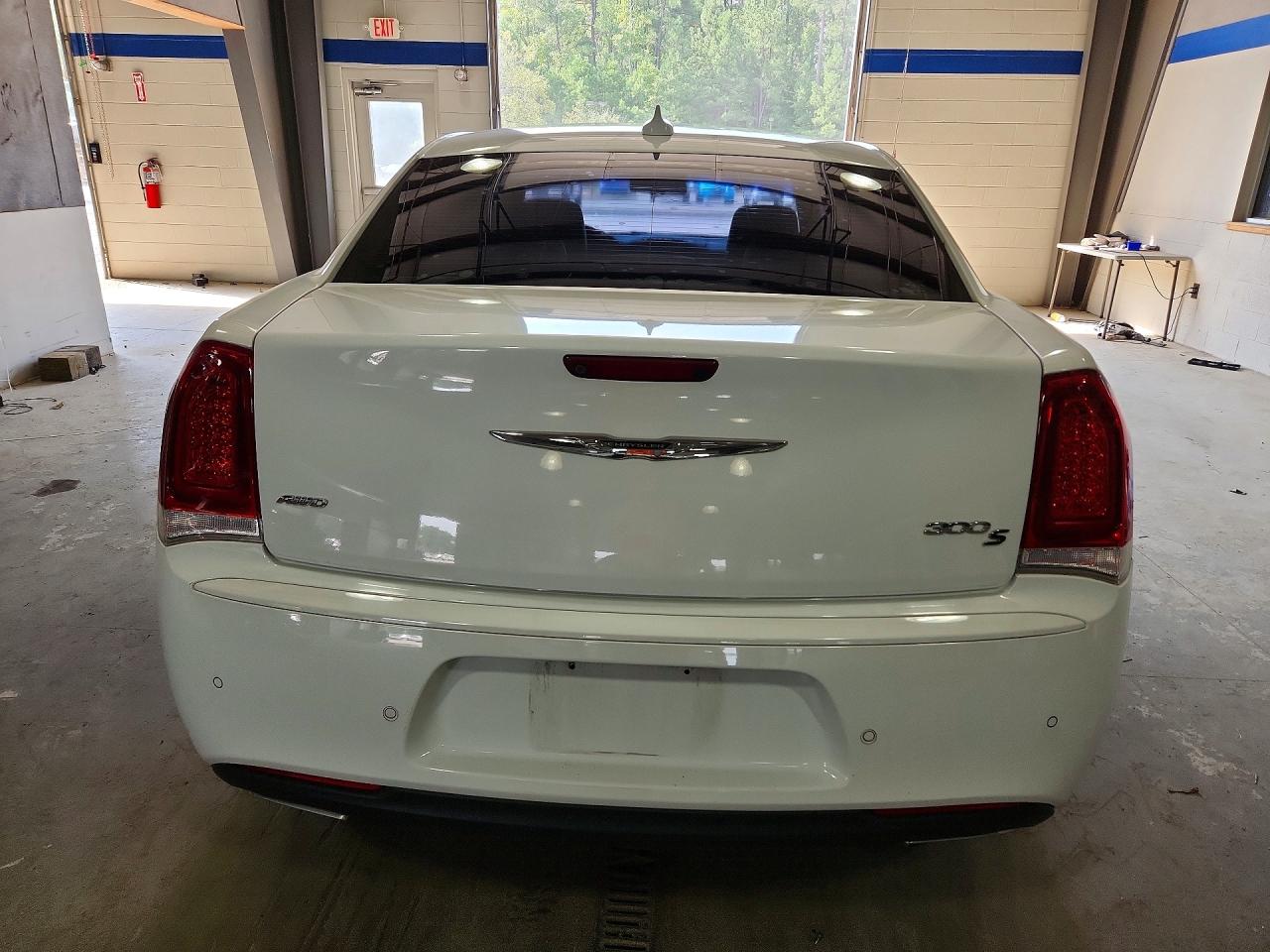 2017 Chrysler 300 S Белый vin: 2C3CCAGG0HH582660