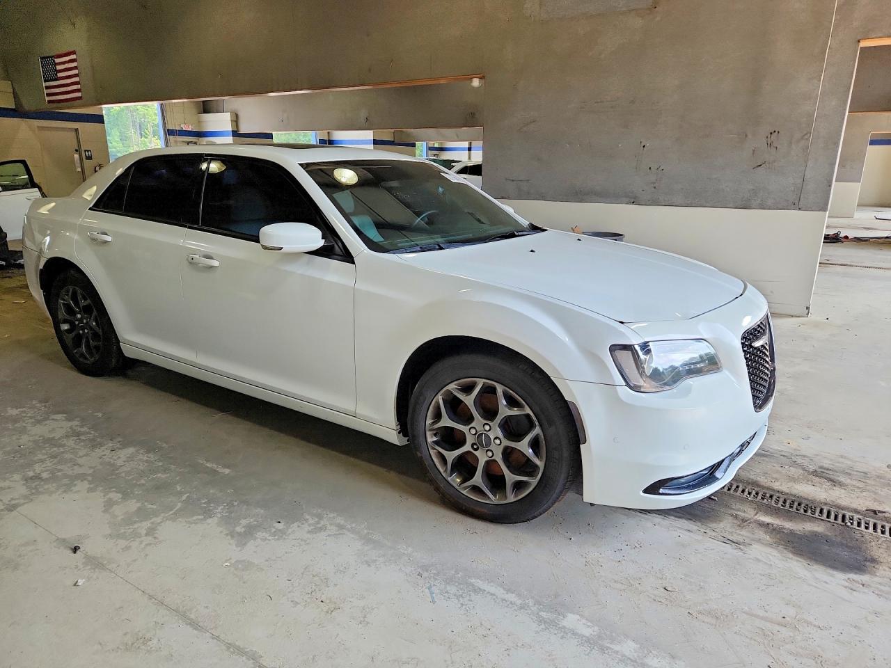 2017 Chrysler 300 S Белый vin: 2C3CCAGG0HH582660