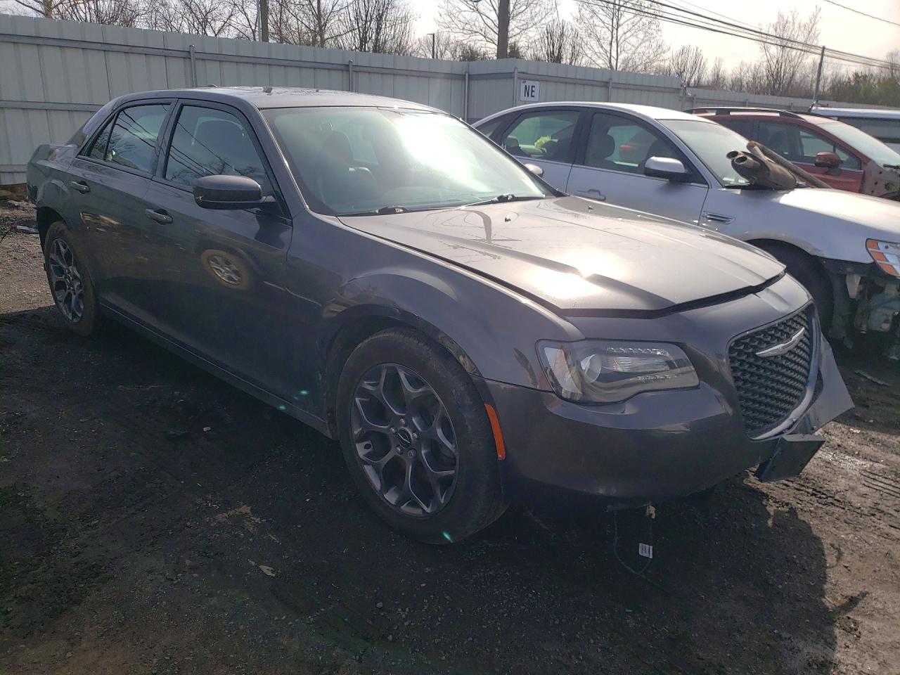 2015 Chrysler 300 S Серебряный vin: 2C3CCAGG1FH899456