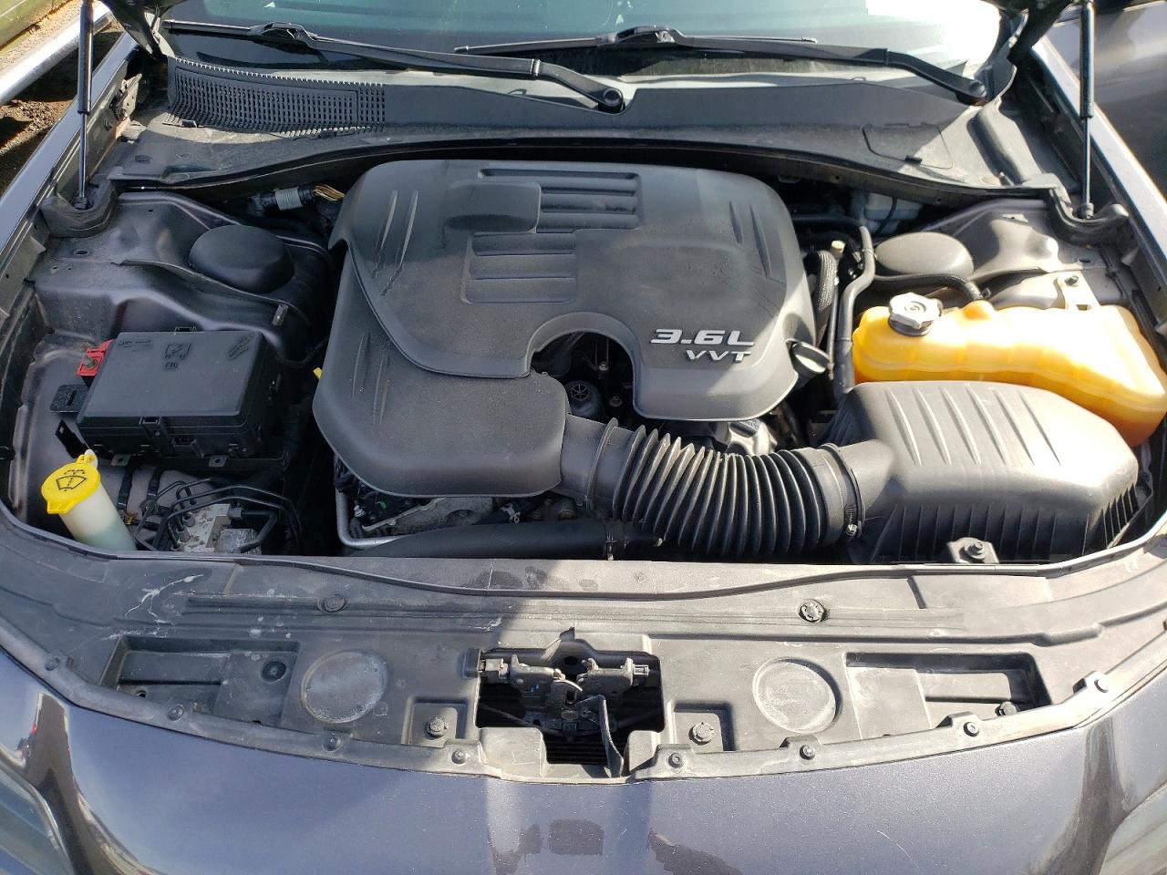 2015 Chrysler 300 S Серебряный vin: 2C3CCAGG1FH899456