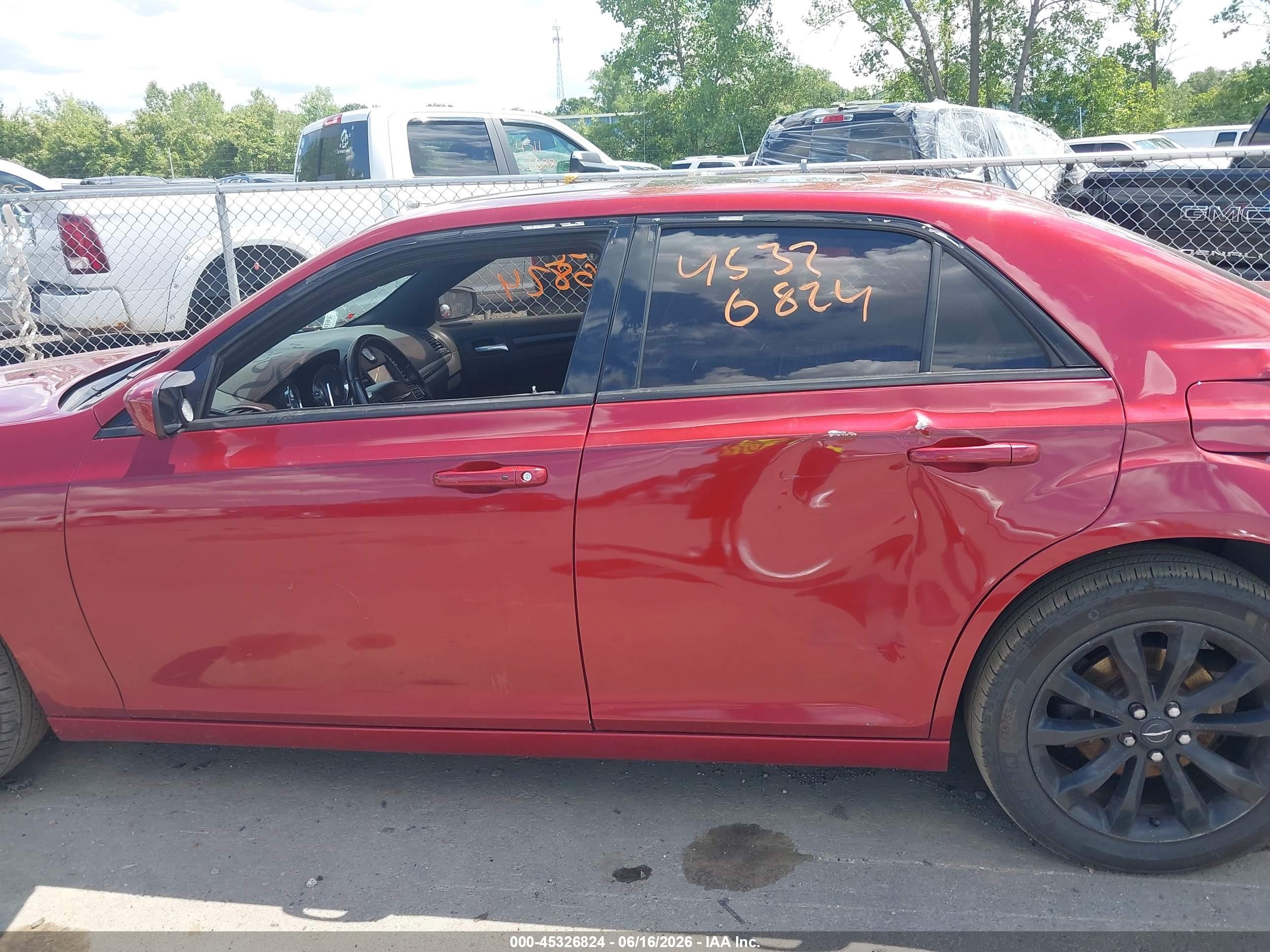 2014 Chrysler 300 300s Red vin: 2C3CCAGG2EH361525