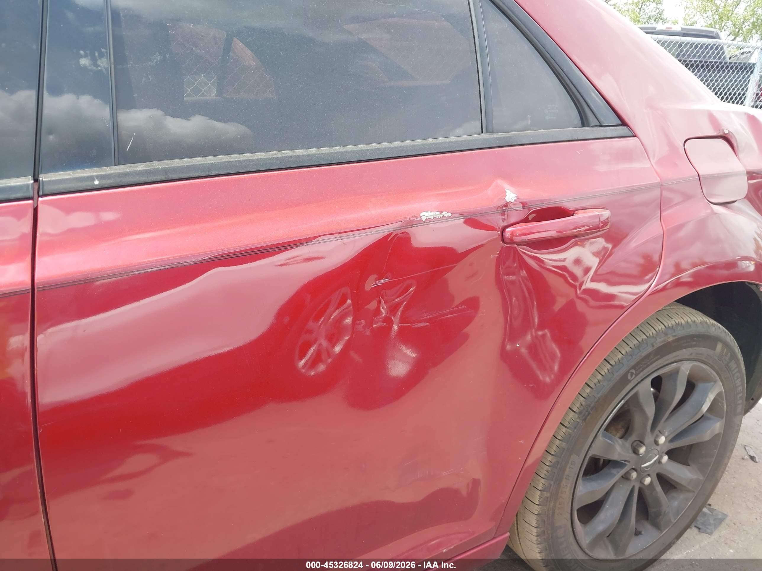 2014 Chrysler 300 300s Red vin: 2C3CCAGG2EH361525