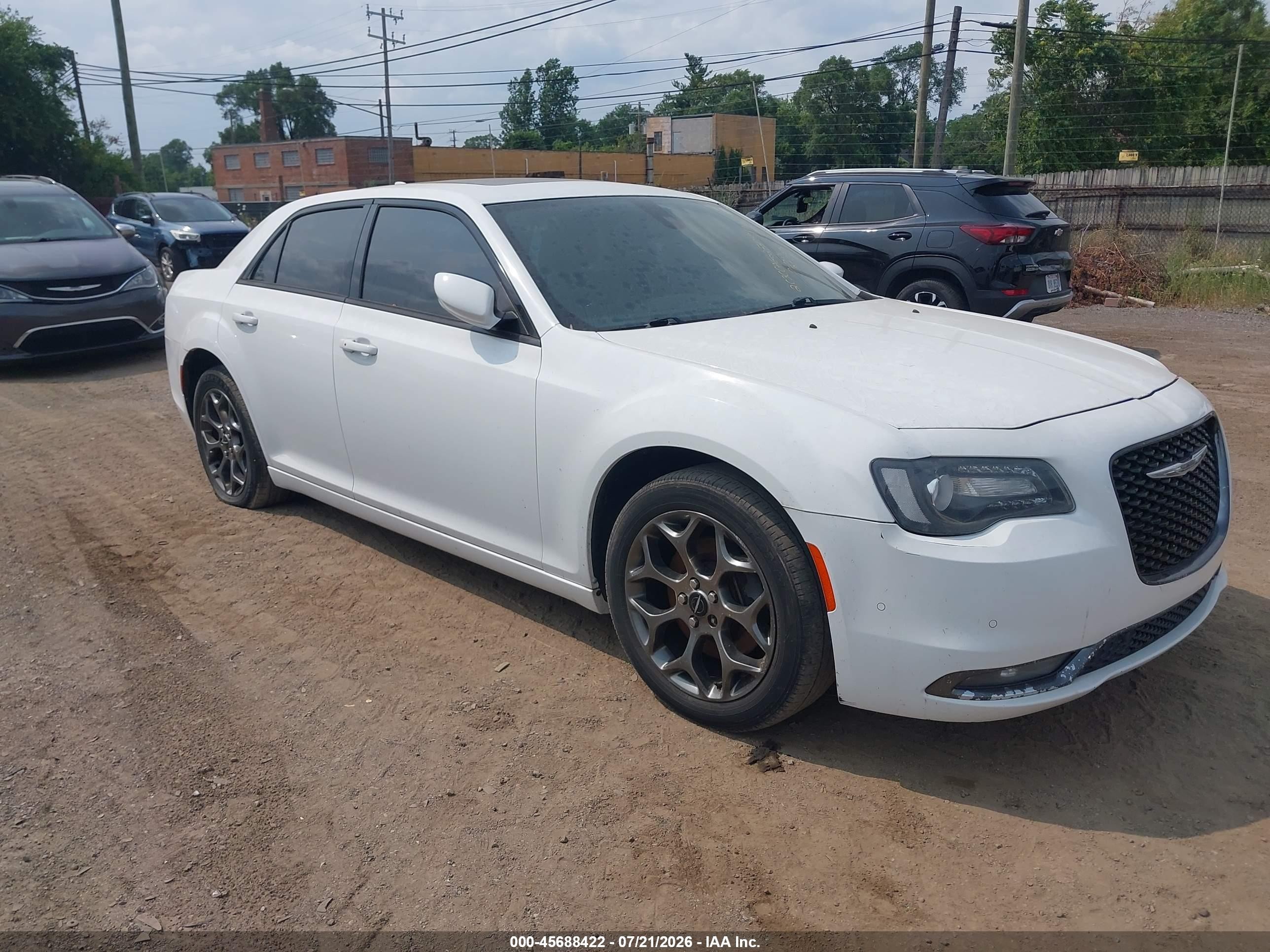 2015 Chrysler 300   White vin: 2C3CCAGG2FH756872