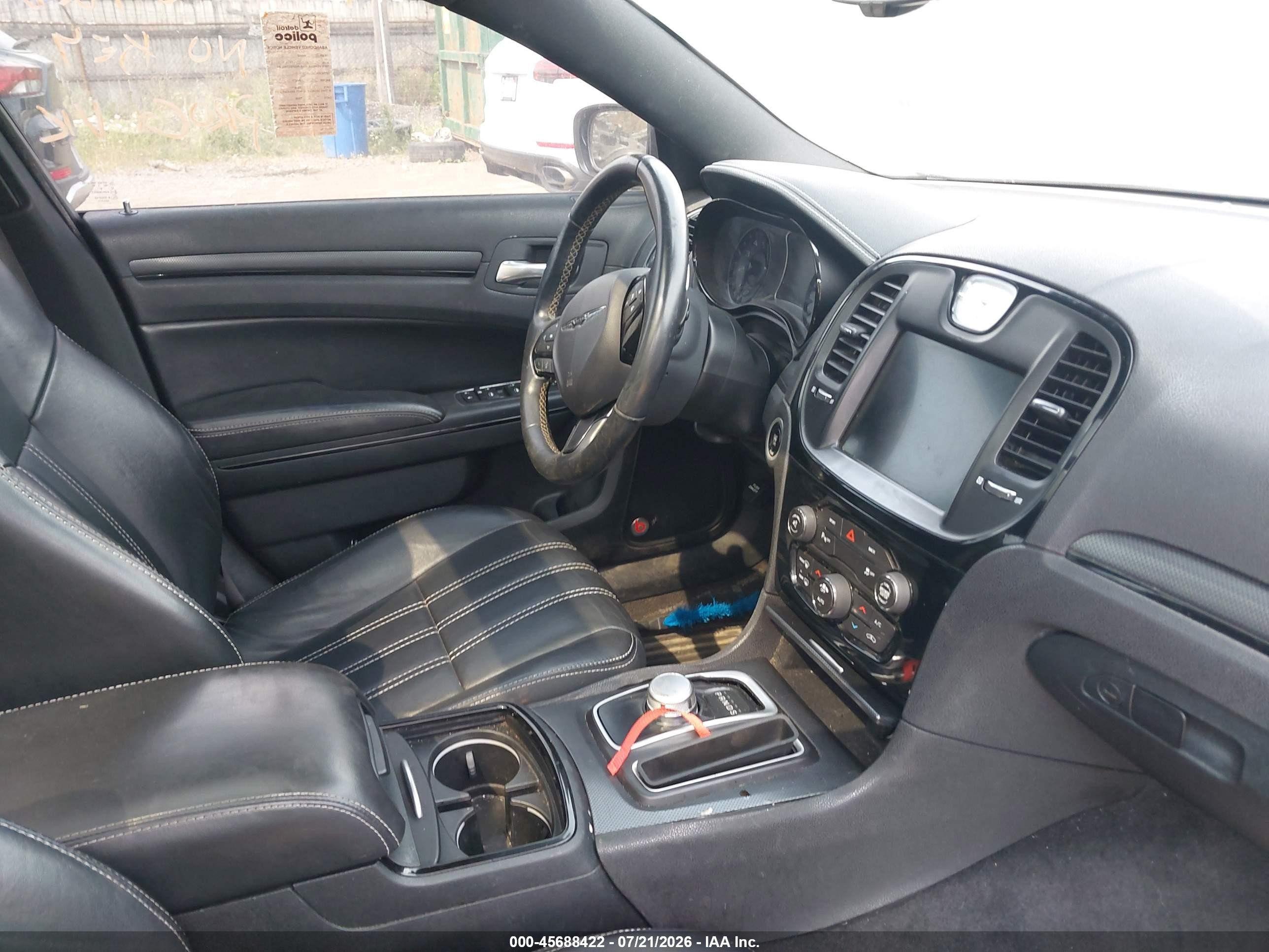 2015 Chrysler 300   White vin: 2C3CCAGG2FH756872