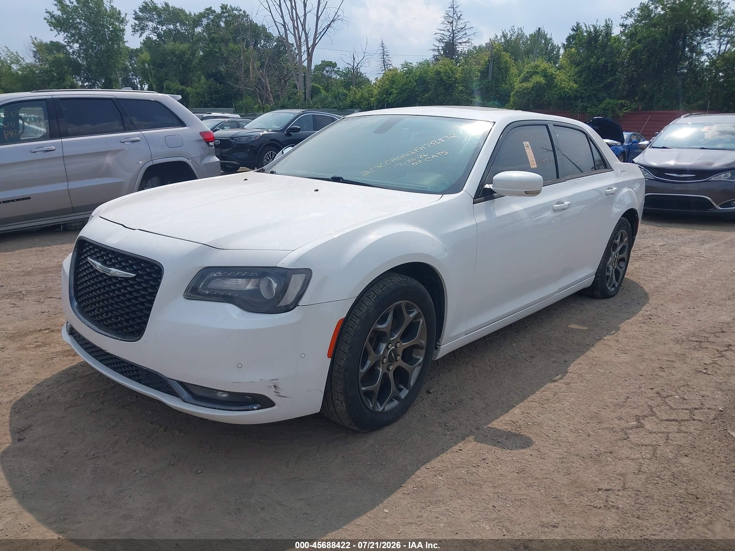 2015 Chrysler 300   White vin: 2C3CCAGG2FH756872