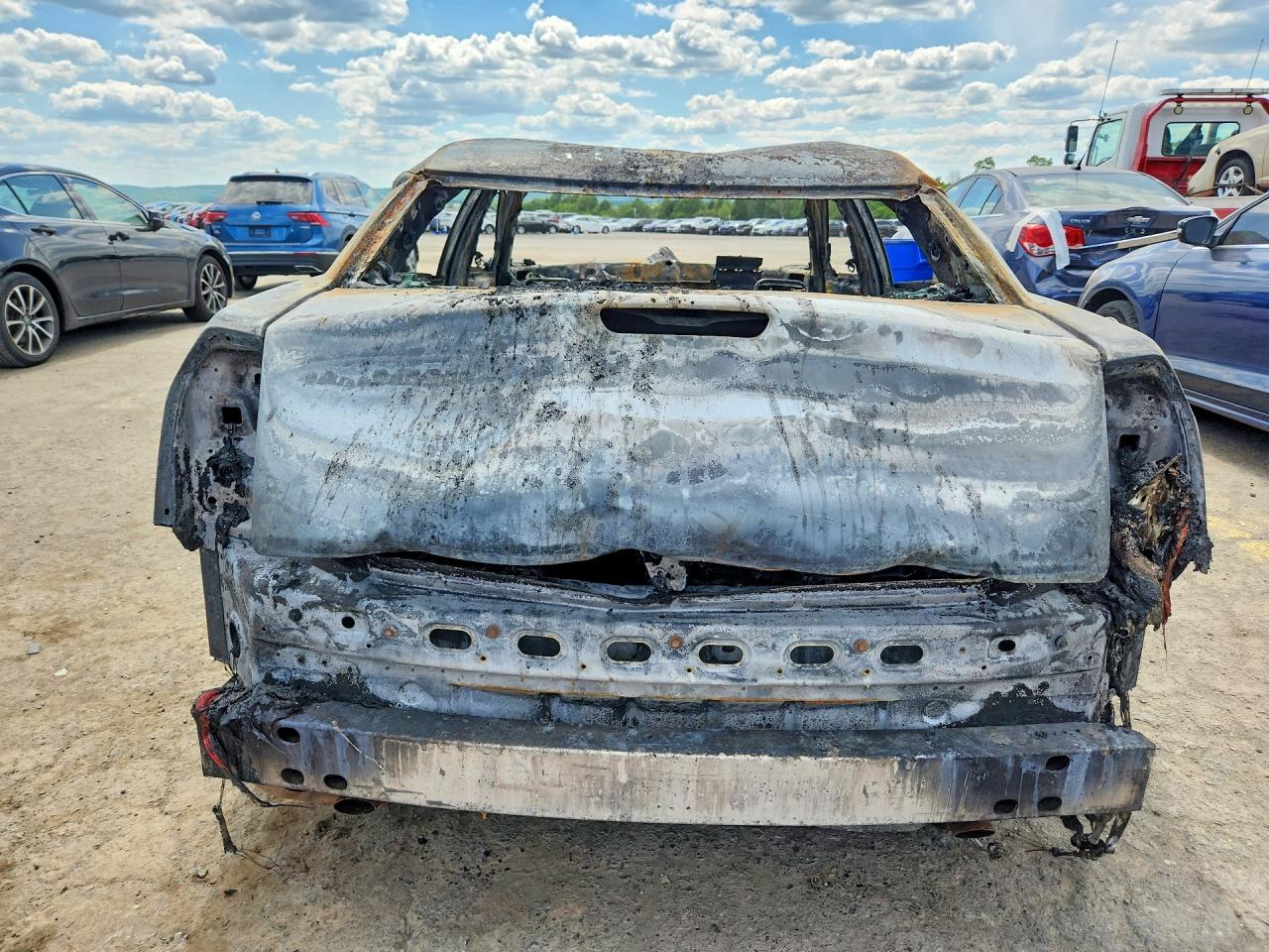 2015 Chrysler 300 S Burn vin: 2C3CCAGG2FH899742