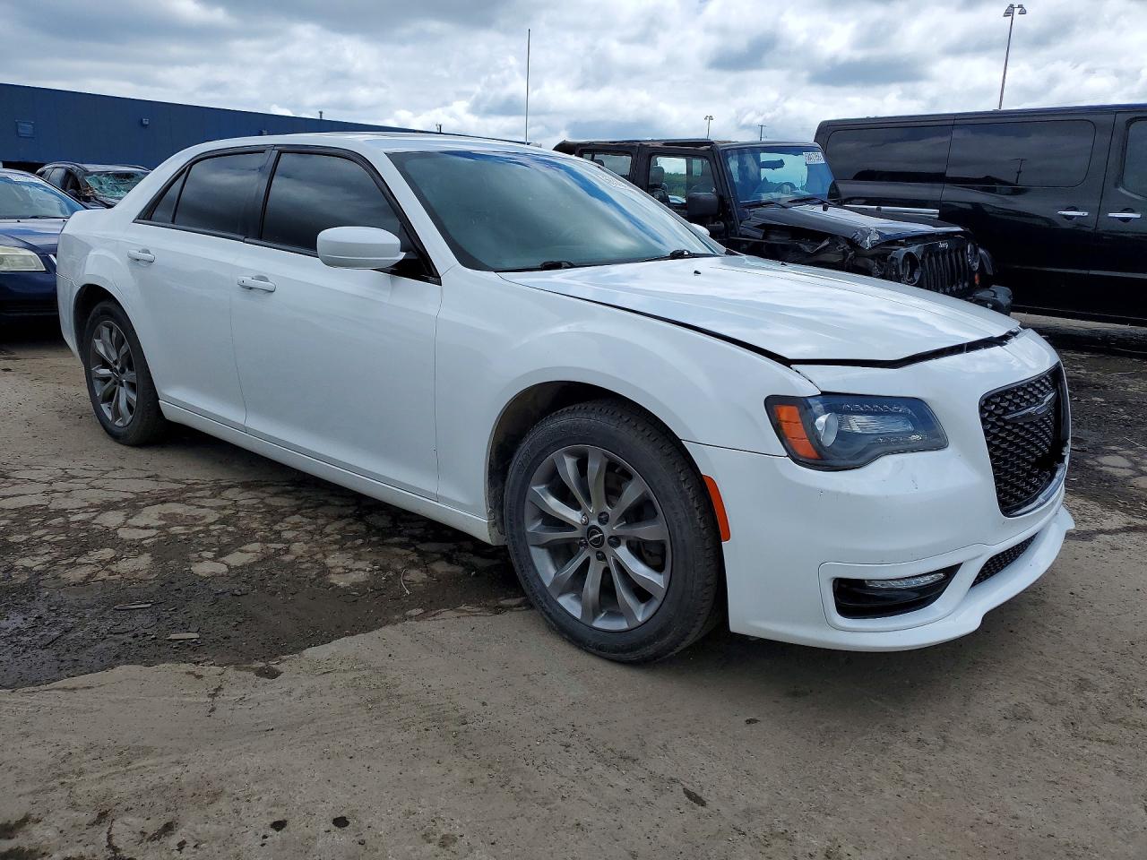 2014 Chrysler 300 S White vin: 2C3CCAGG4EH297732