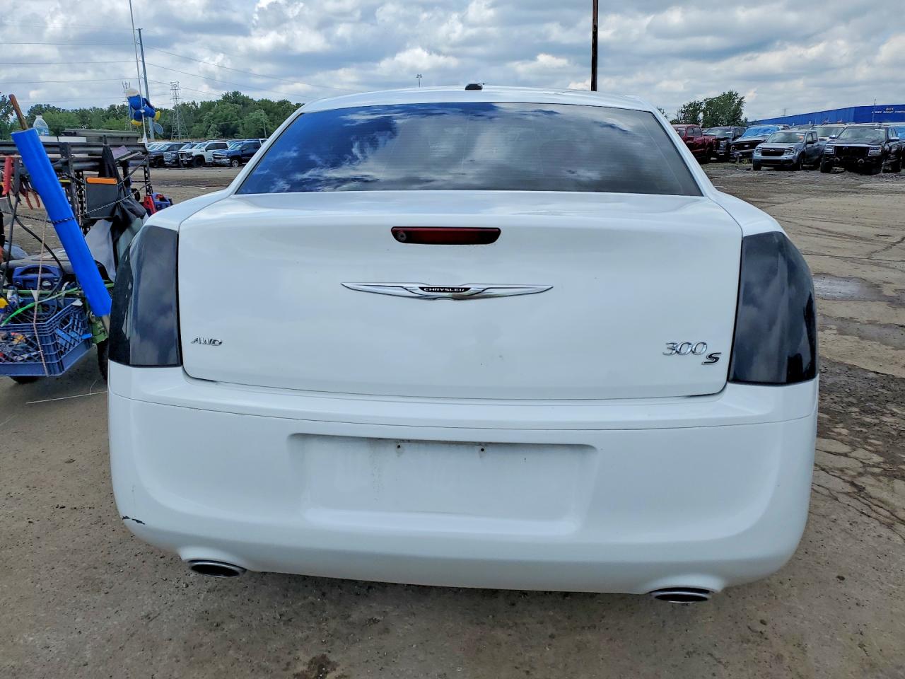 2014 Chrysler 300 S White vin: 2C3CCAGG4EH297732
