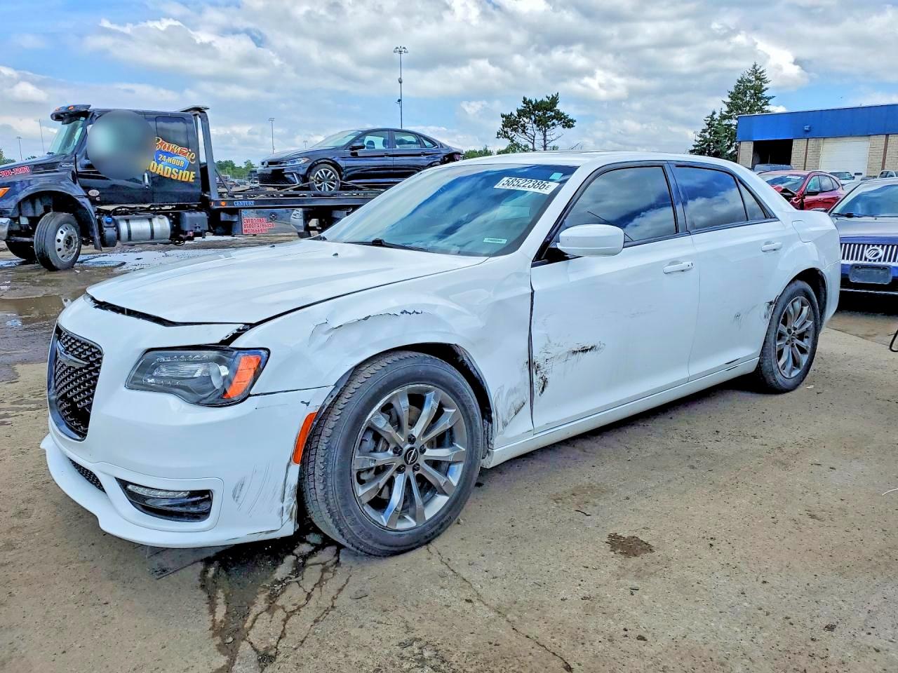 2014 Chrysler 300 S White vin: 2C3CCAGG4EH297732