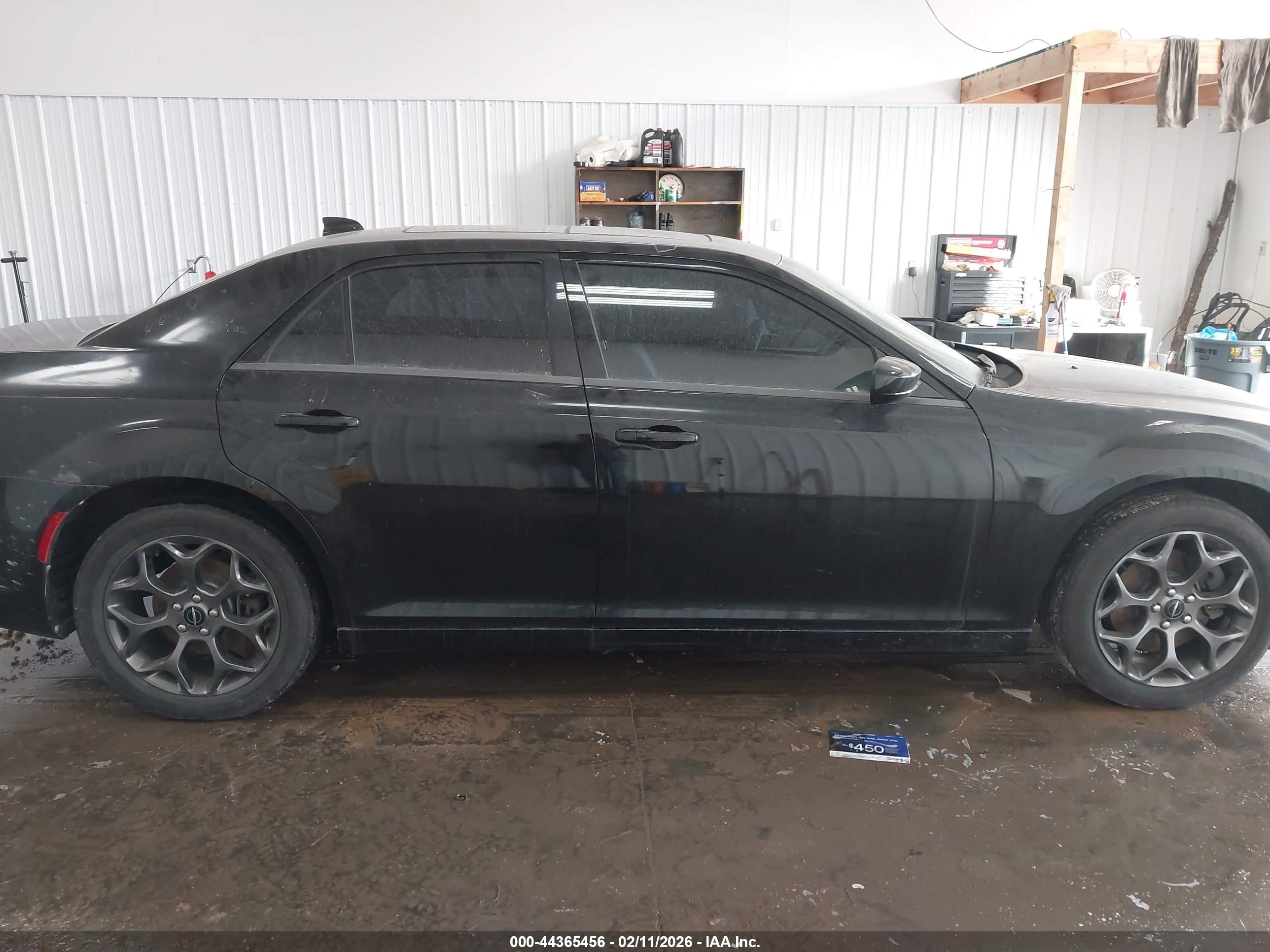 2015 Chrysler 300   Черный vin: 2C3CCAGG4FH887656