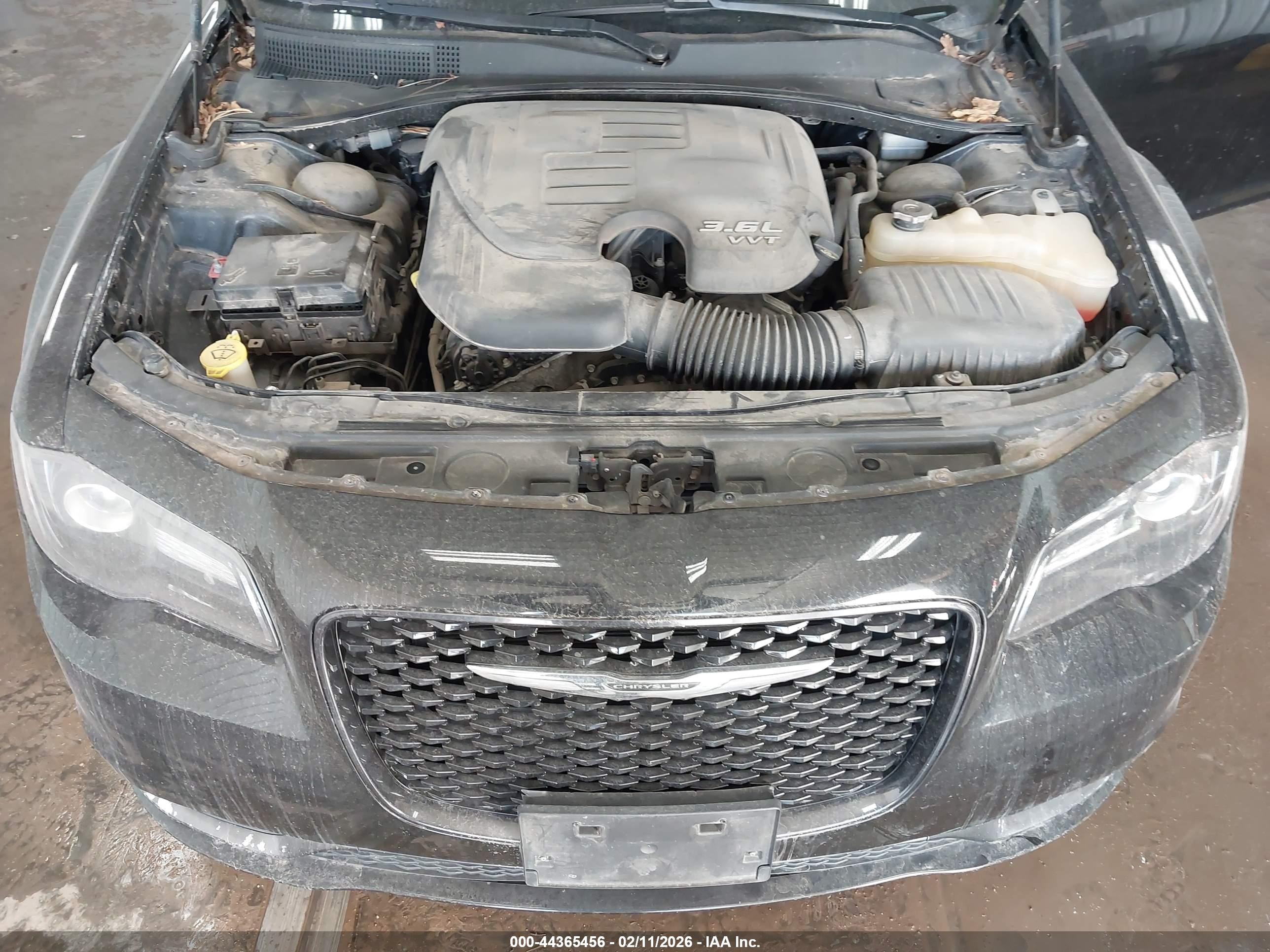 2015 Chrysler 300   Черный vin: 2C3CCAGG4FH887656