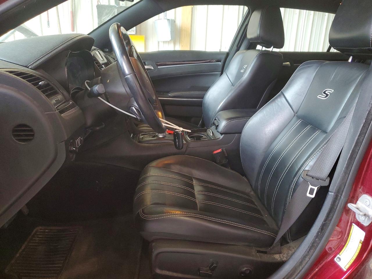 2018 Chrysler 300 S Темно-бордовый vin: 2C3CCAGG4JH165628