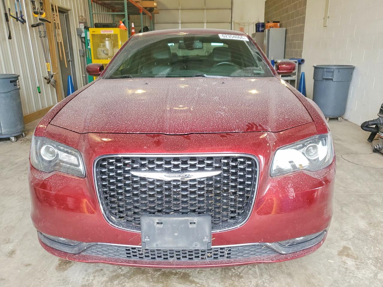 2018 Chrysler 300 S Темно-бордовый vin: 2C3CCAGG4JH165628