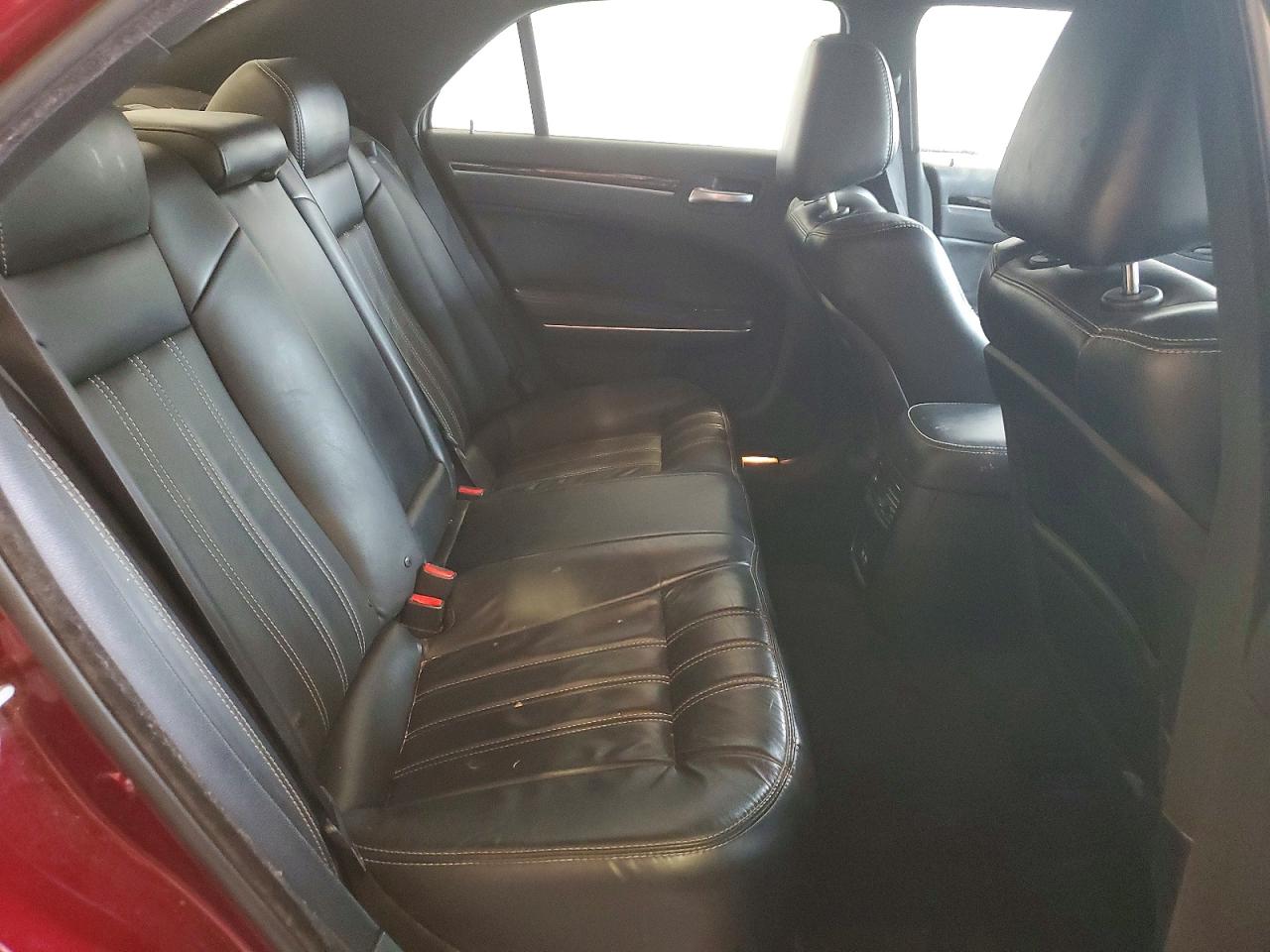 2018 Chrysler 300 S Темно-бордовый vin: 2C3CCAGG4JH165628