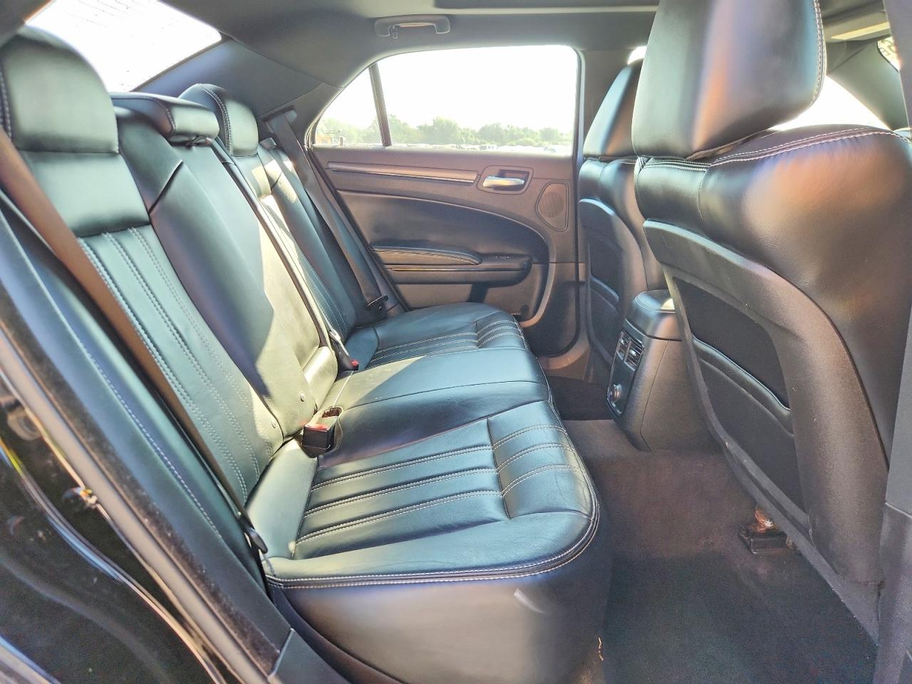 2014 Chrysler 300 S Черный vin: 2C3CCAGG5EH142266