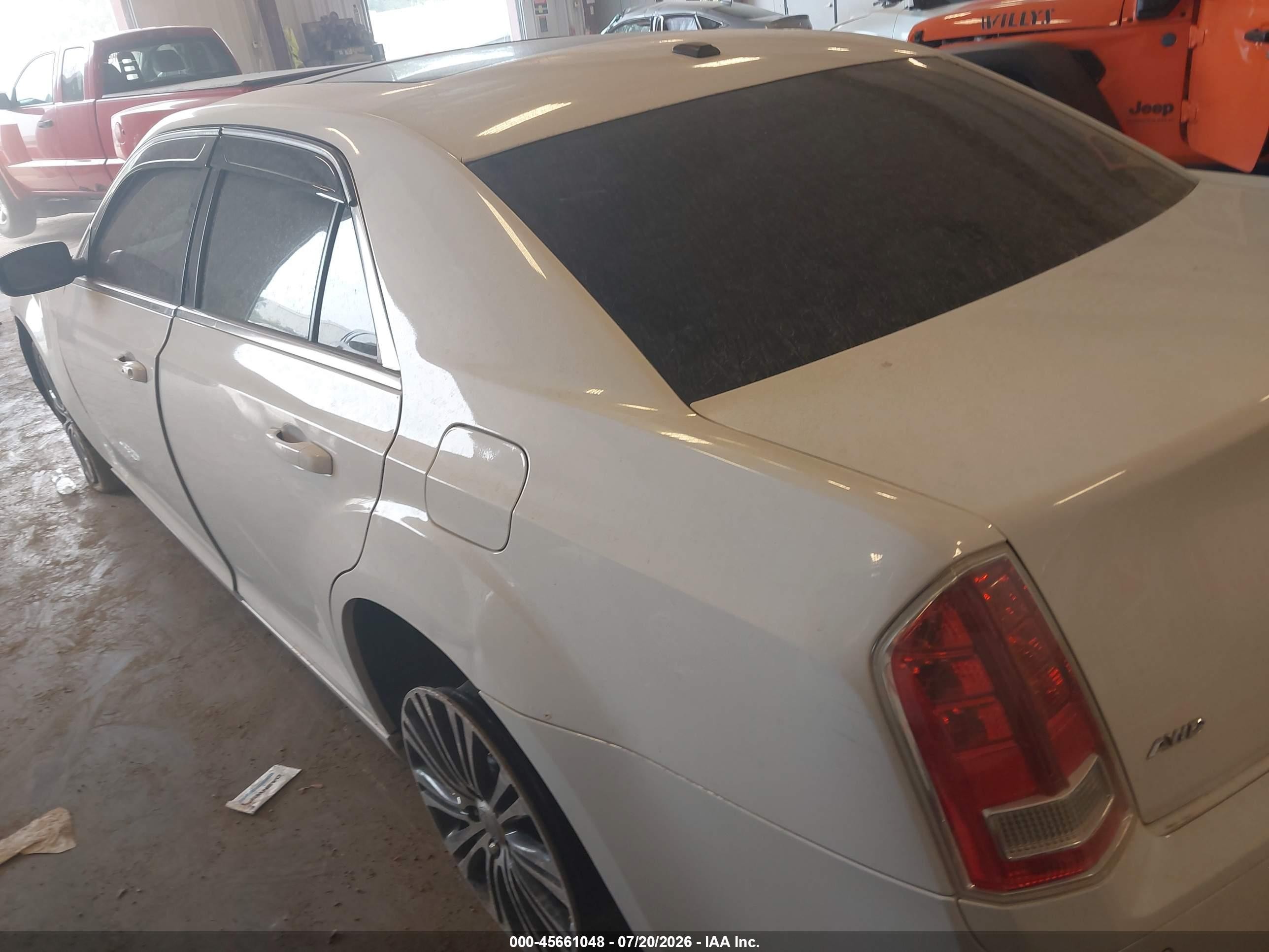 2013 Chrysler 300 300s Белый vin: 2C3CCAGG6DH529343