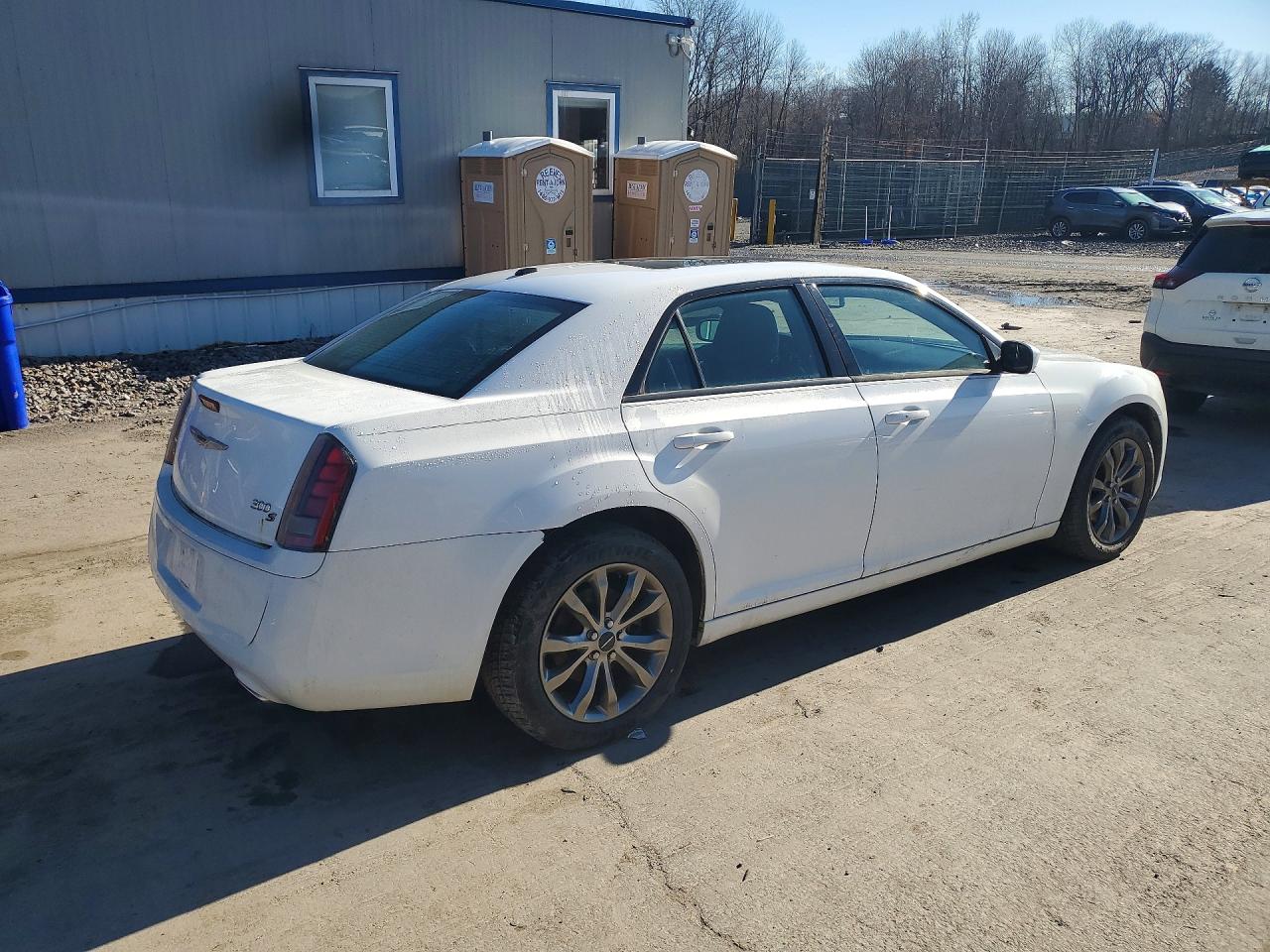 2014 Chrysler 300 S White vin: 2C3CCAGG6EH238939