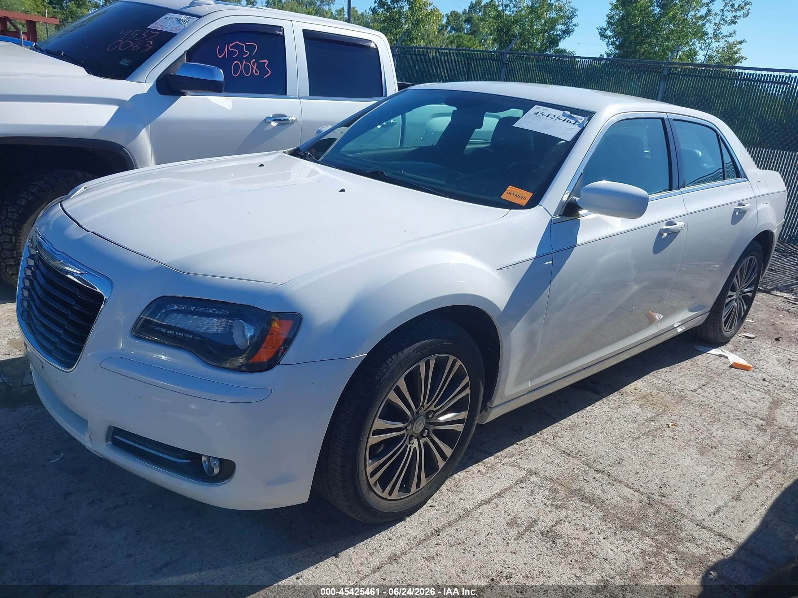 2012 Chrysler 300 S V6 White vin: 2C3CCAGG7CH236601