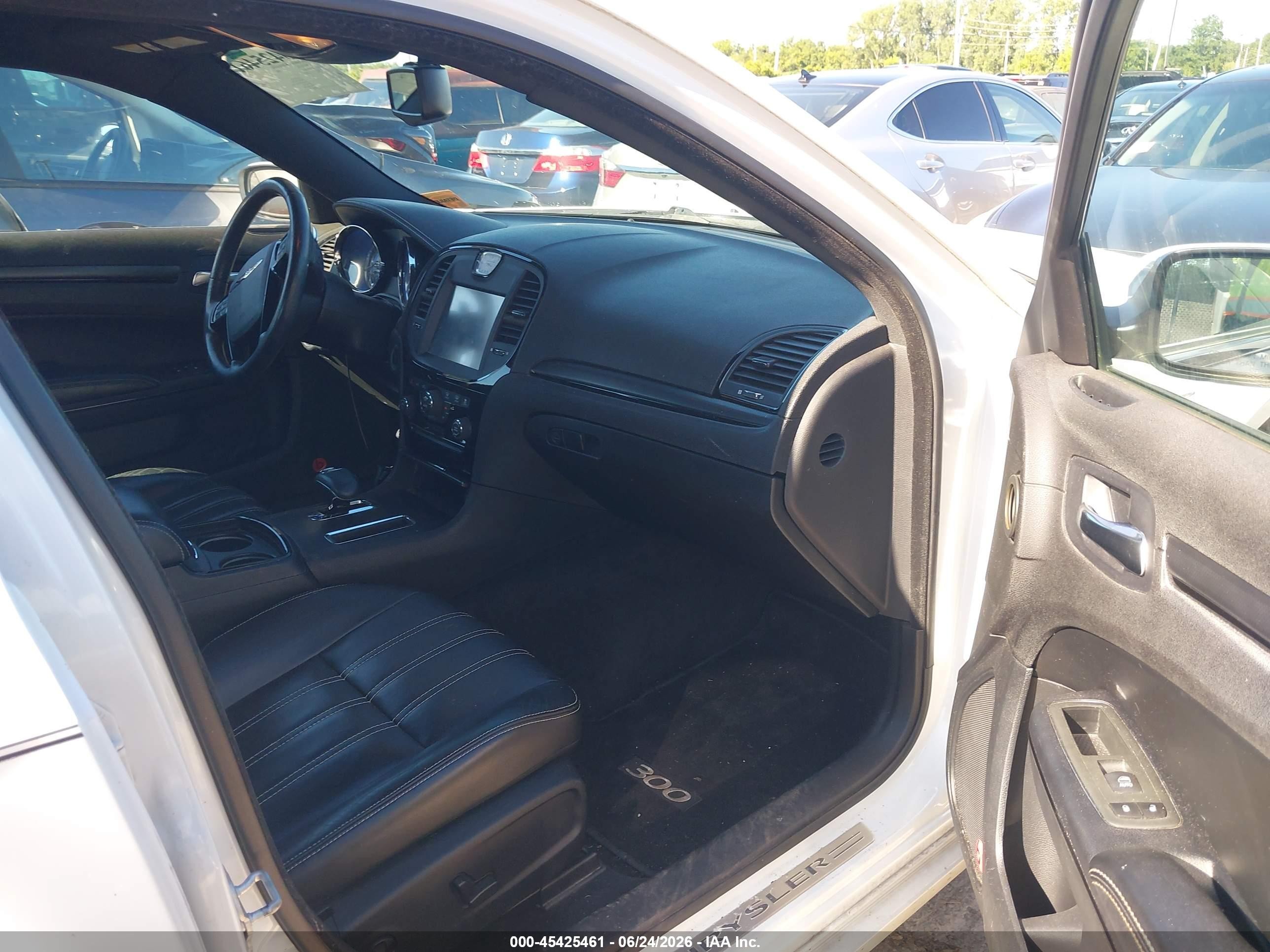 2012 Chrysler 300 S V6 White vin: 2C3CCAGG7CH236601