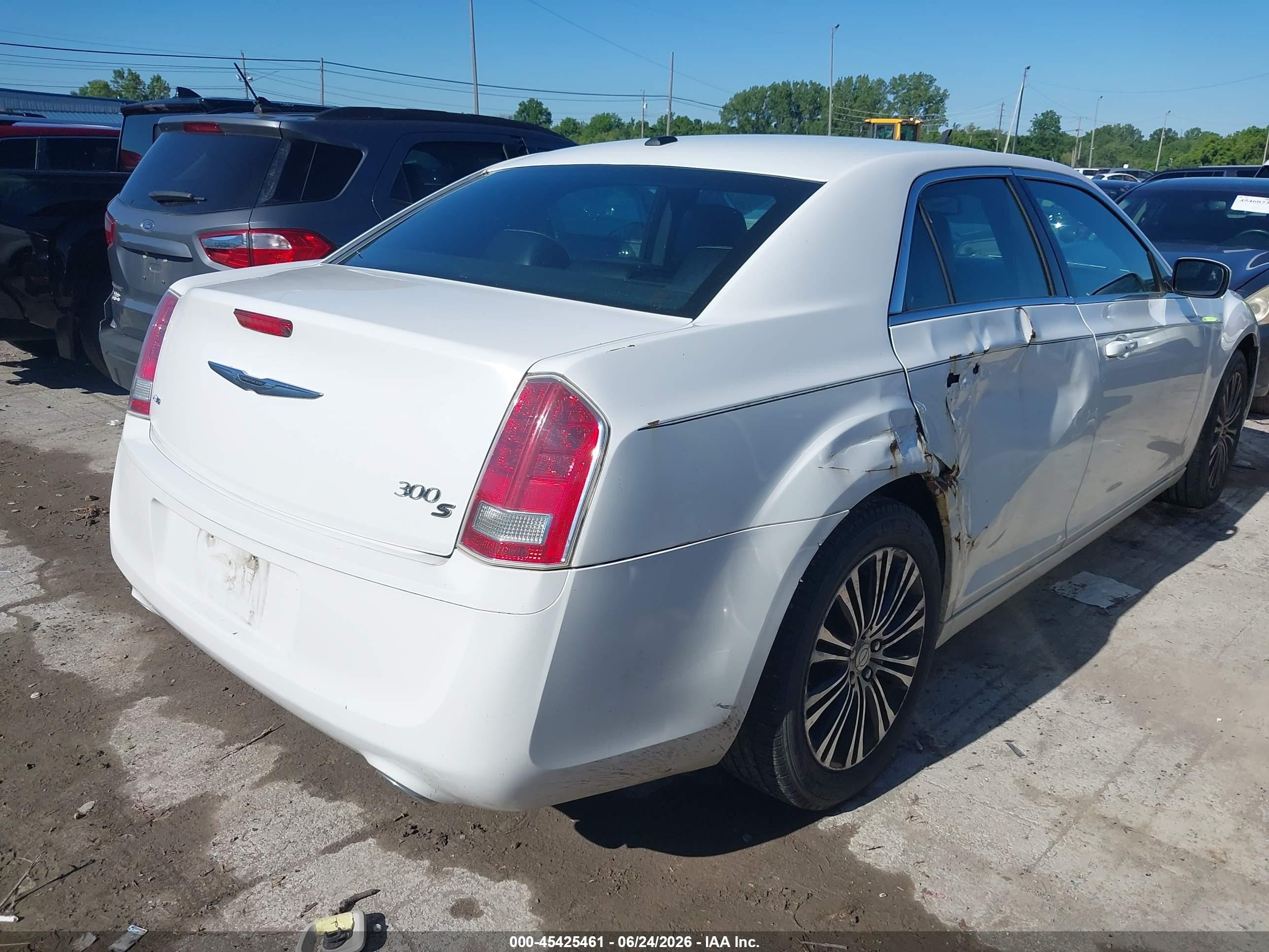 2012 Chrysler 300 S V6 White vin: 2C3CCAGG7CH236601