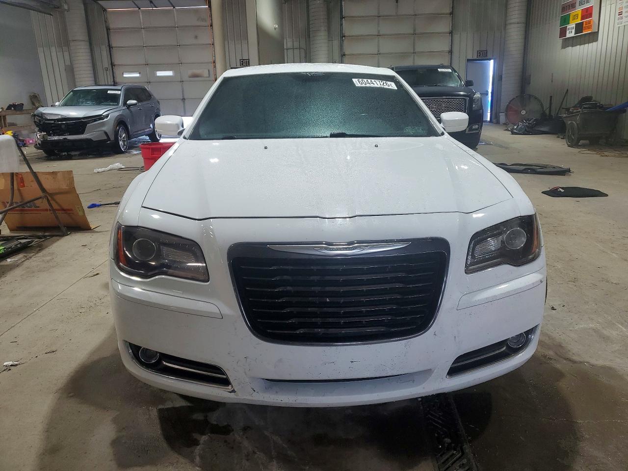 2014 Chrysler 300 S White vin: 2C3CCAGG7EH384461