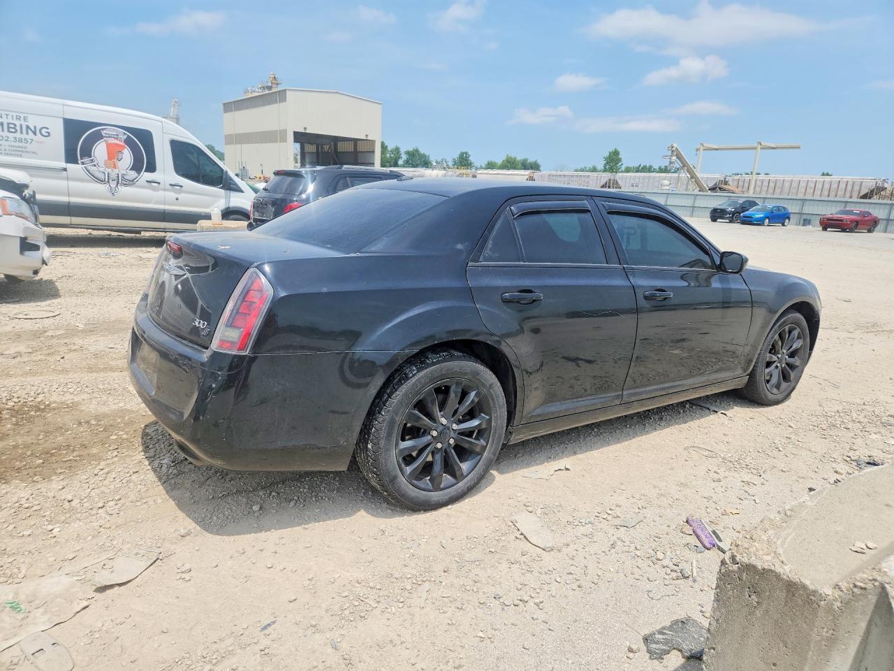 2014 Chrysler 300 S Black vin: 2C3CCAGG8EH352876