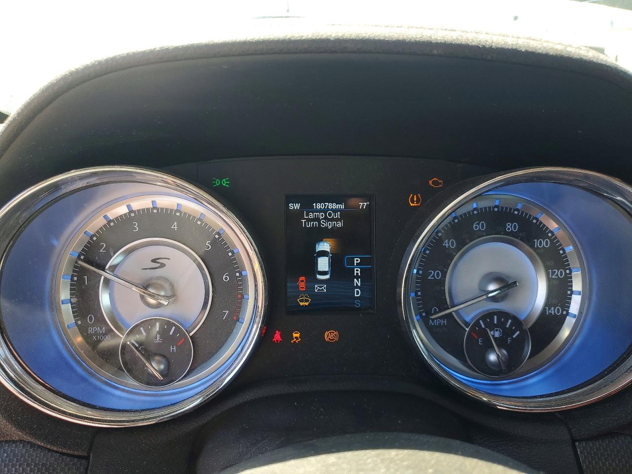 2014 Chrysler 300 S White vin: 2C3CCAGG9EH353194