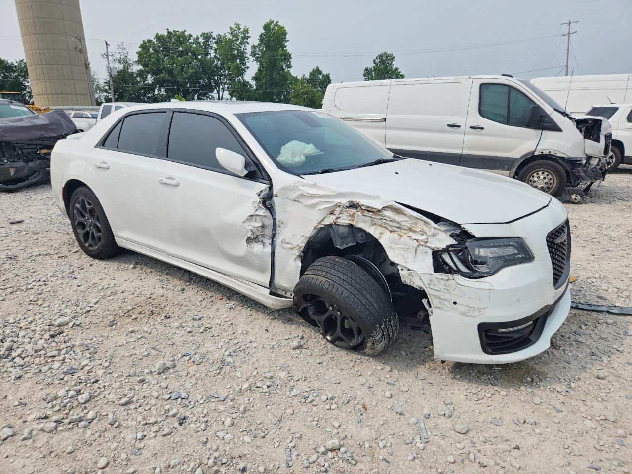 2022 Chrysler 300 S White vin: 2C3CCAGG9NH135319