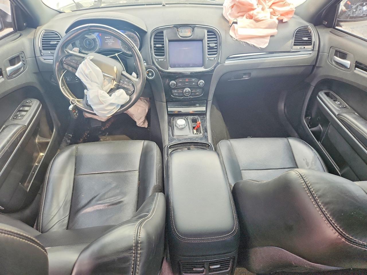 2022 Chrysler 300 S White vin: 2C3CCAGG9NH135319