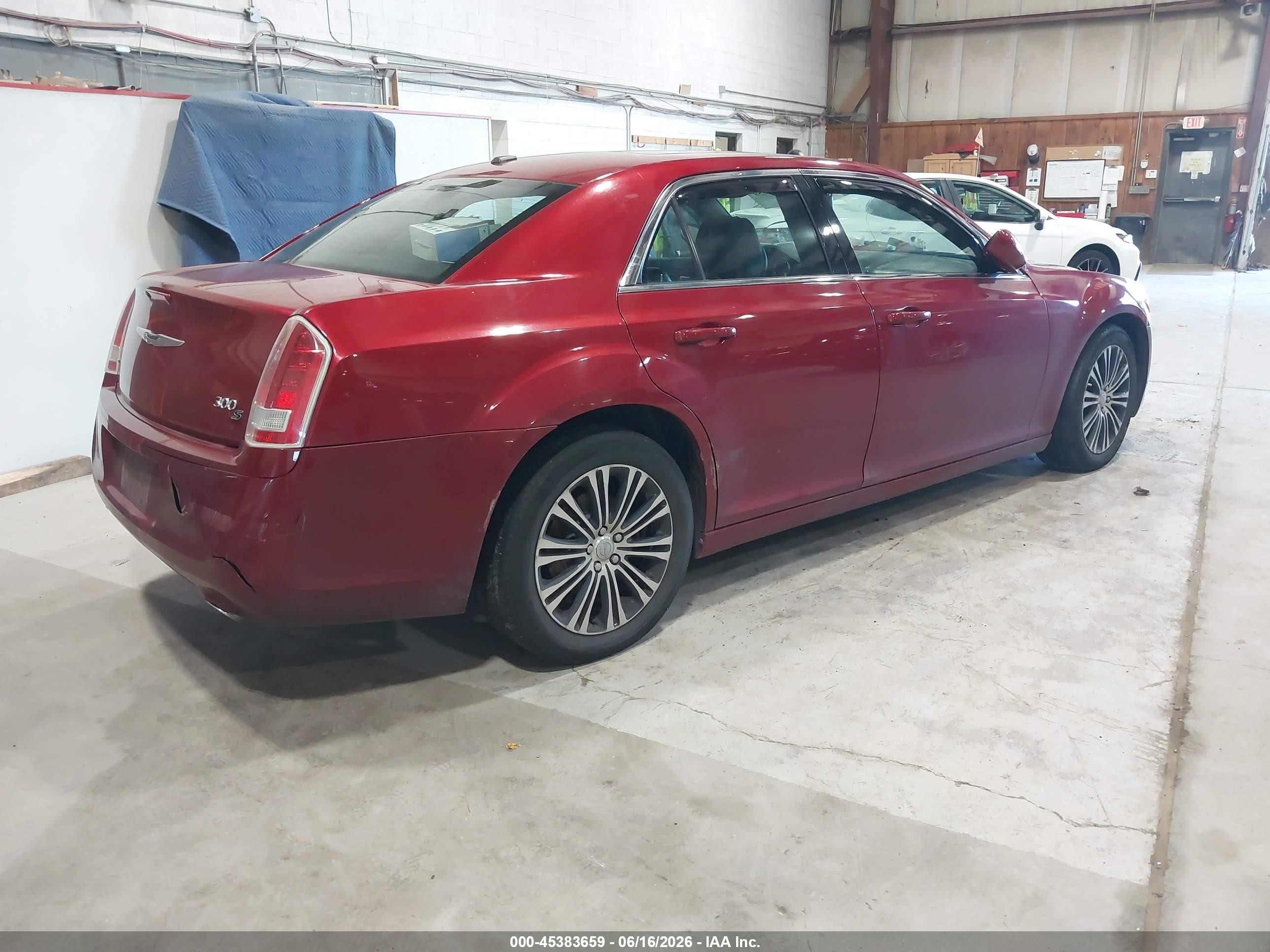 2013 Chrysler 300 300s Red vin: 2C3CCAGT7DH564776