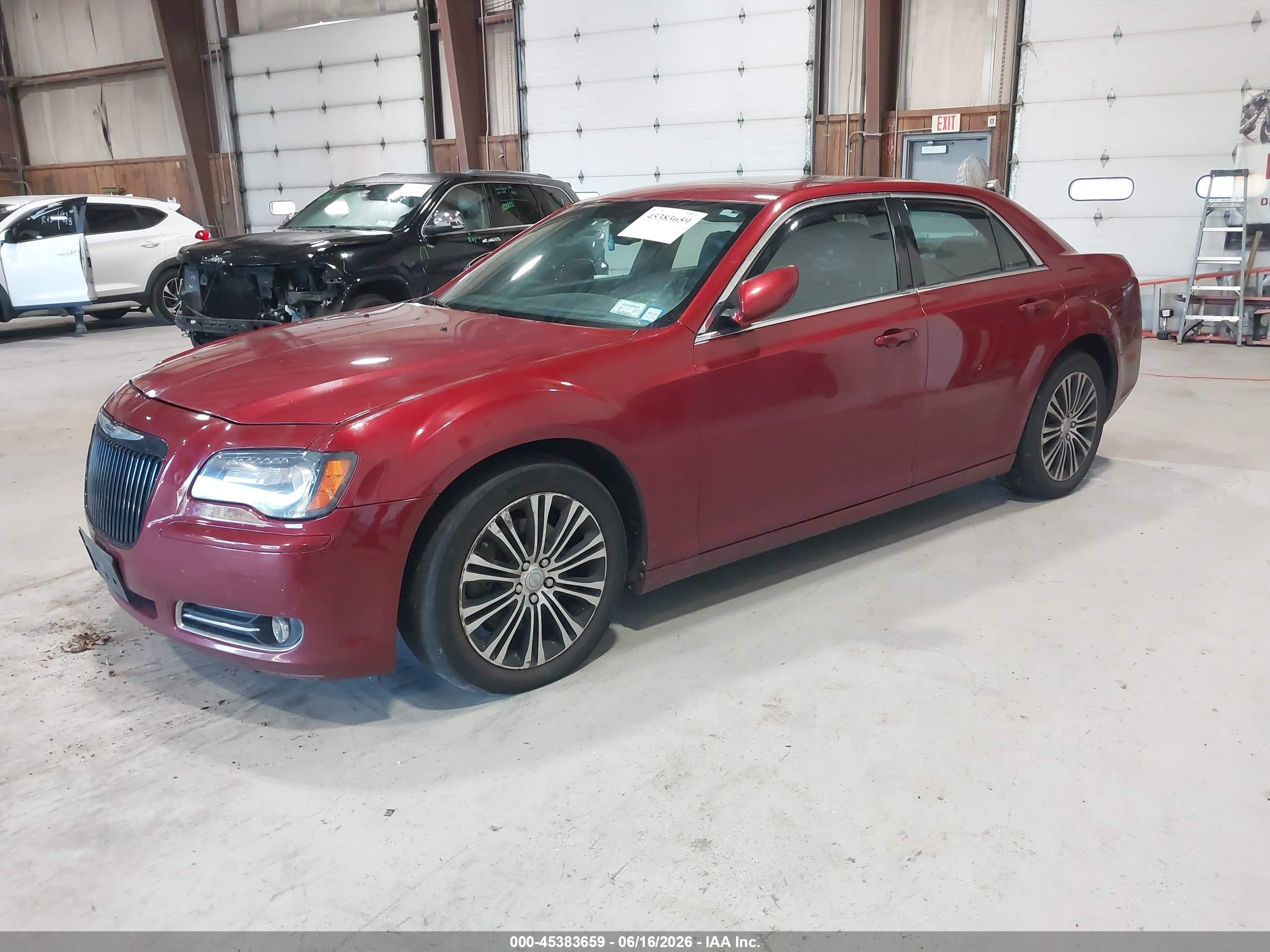 2013 Chrysler 300 300s Red vin: 2C3CCAGT7DH564776