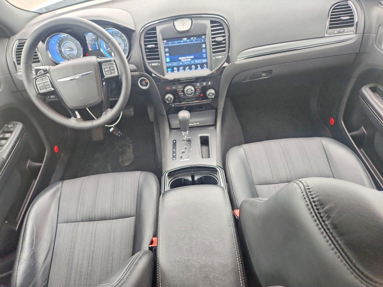 2013 Chrysler 300 S White vin: 2C3CCAGT7DH608467