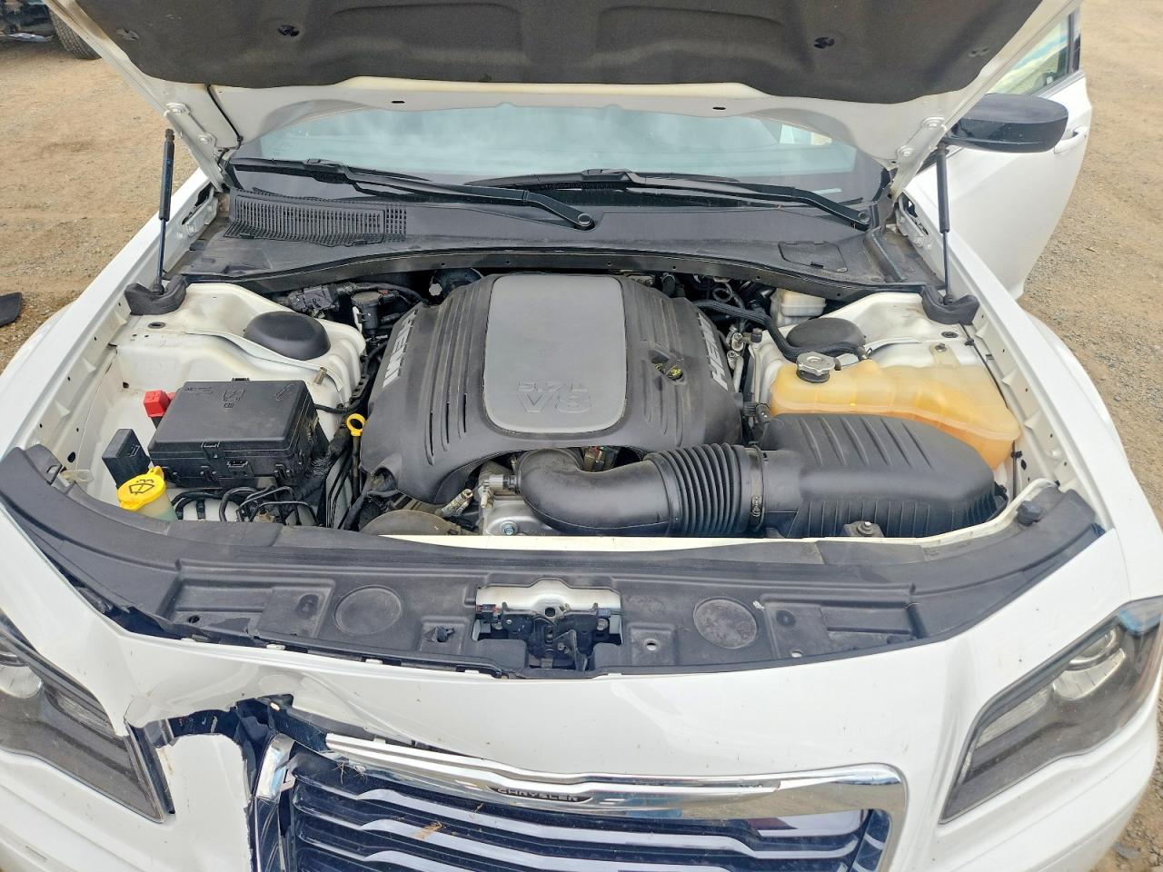 2013 Chrysler 300 S White vin: 2C3CCAGT7DH608467