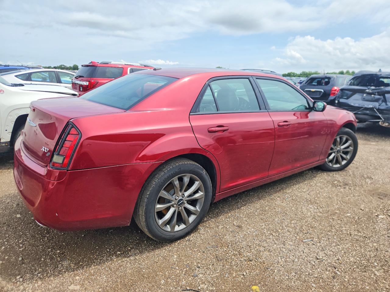 2014 Chrysler 300 S Red vin: 2C3CCAGT7EH257979