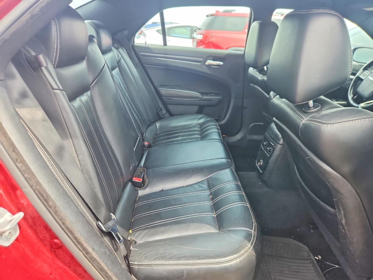 2014 Chrysler 300 S Red vin: 2C3CCAGT7EH257979