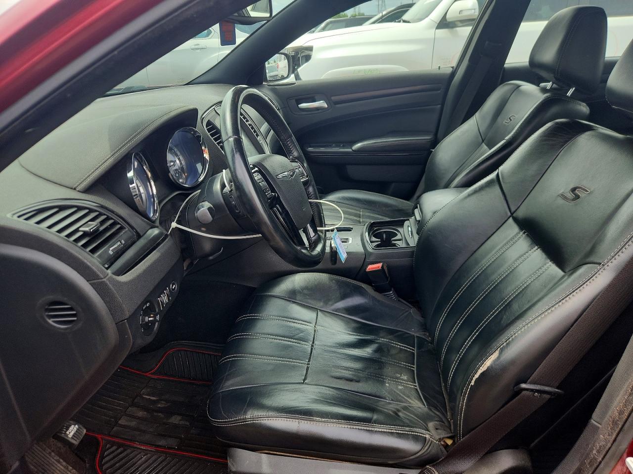 2014 Chrysler 300 S Red vin: 2C3CCAGT7EH257979