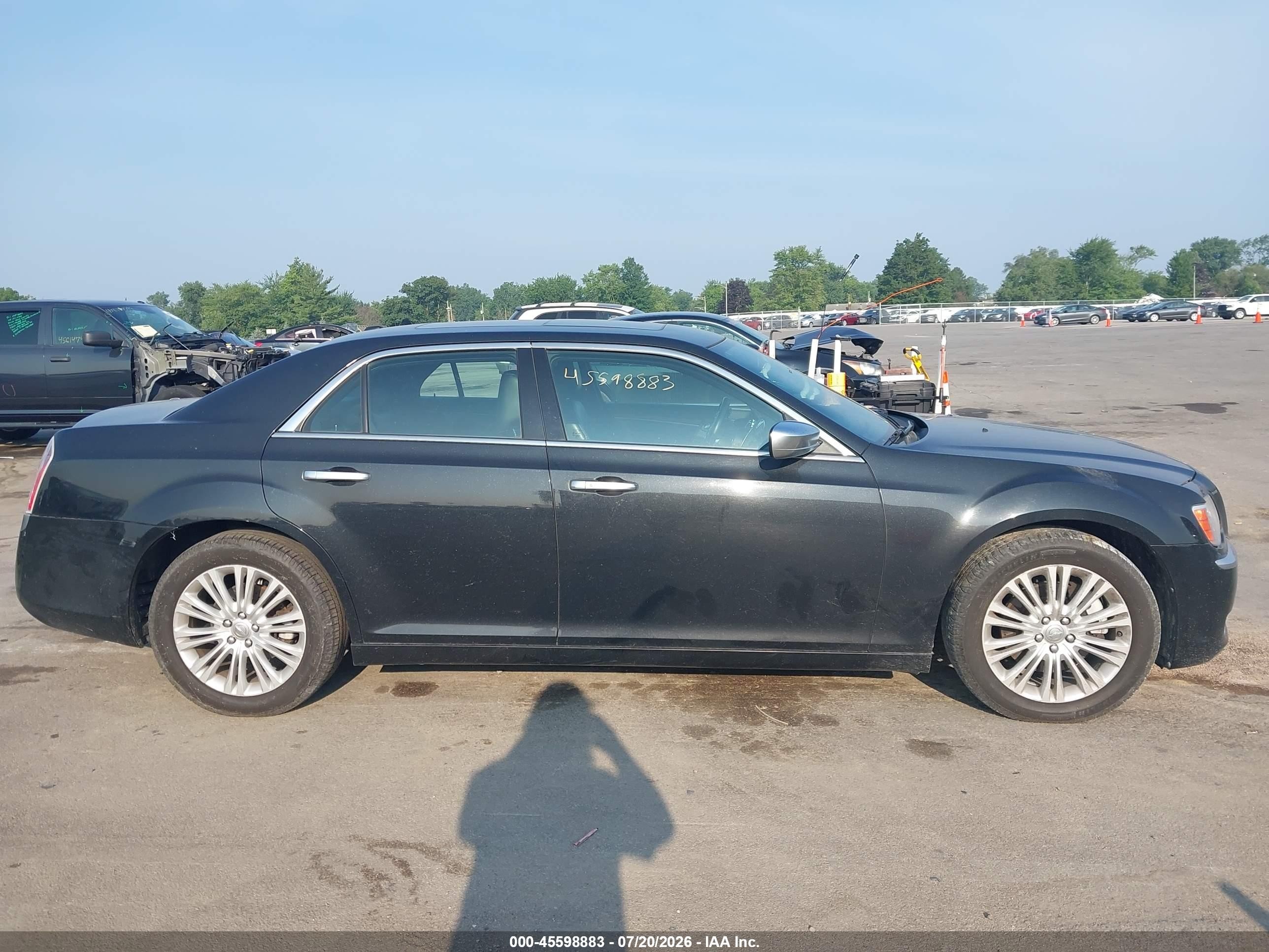 2014 Chrysler 300c John Varvatos Luxury Edition Awd Черный vin: 2C3CCAJG1EH328119