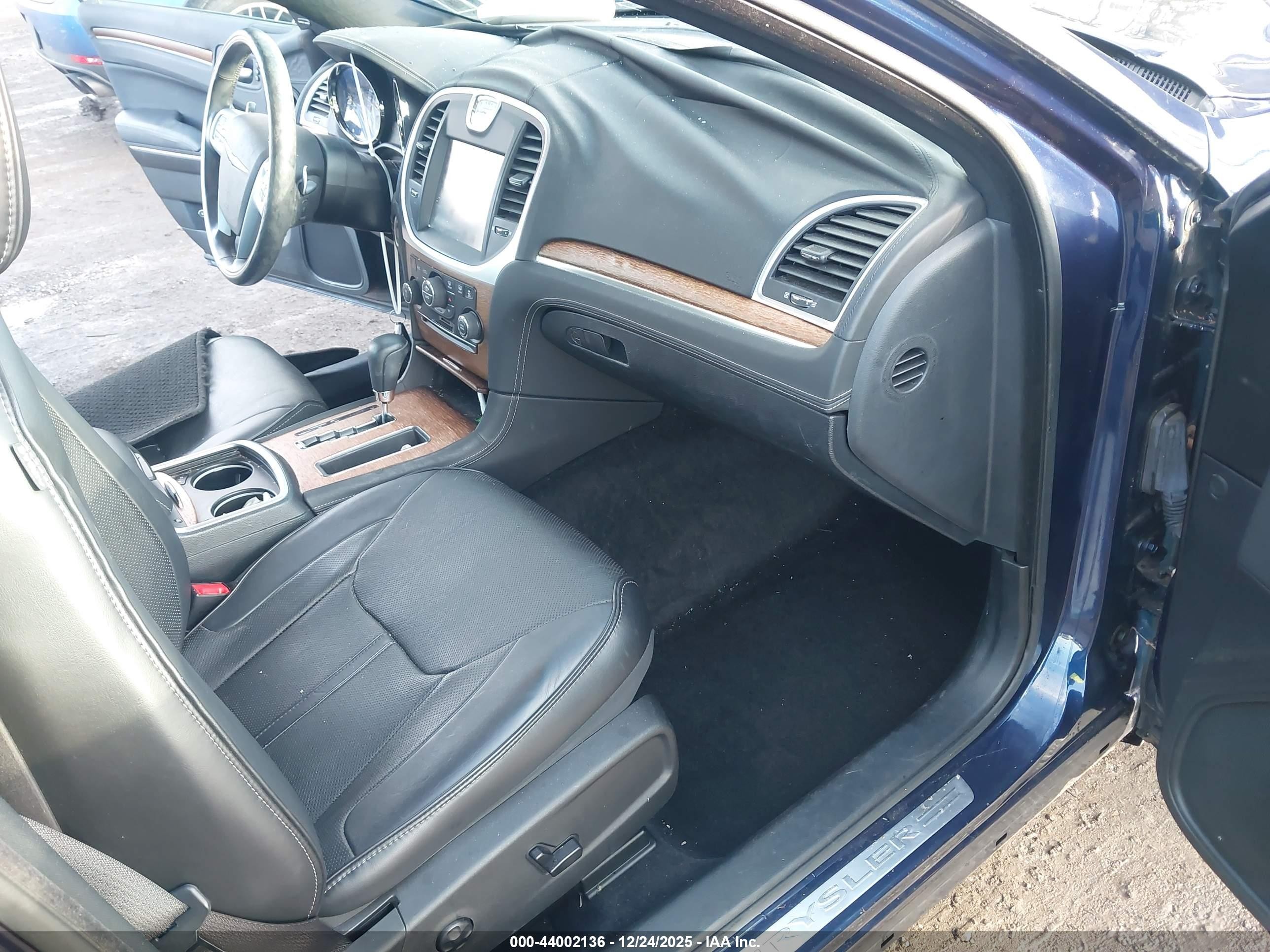 2014 Chrysler 300c John Varvatos Luxury Edition Awd Blue vin: 2C3CCAJT6EH120427