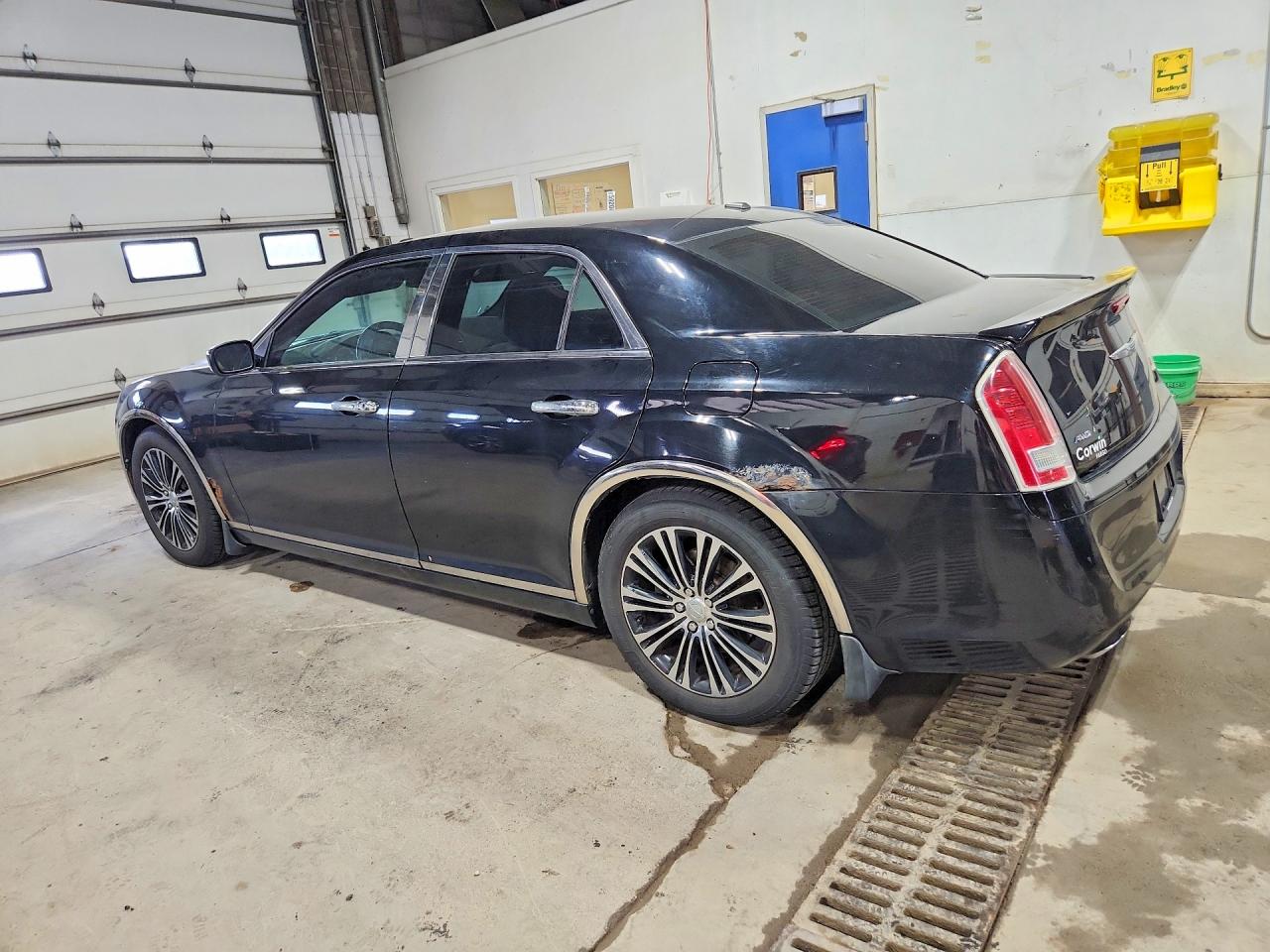 2012 Chrysler 300 Black vin: 2C3CCAJTXCH289718