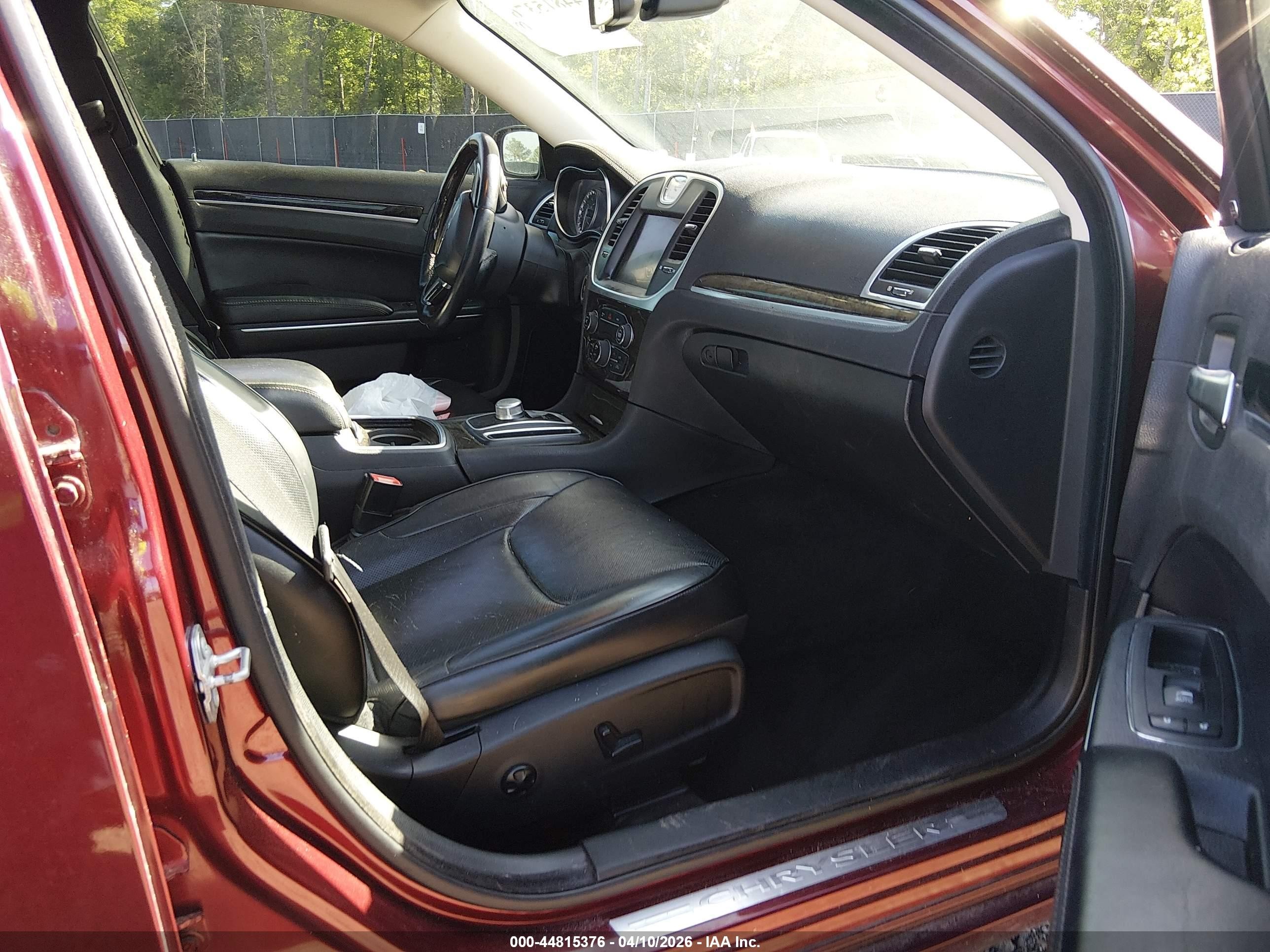 2016 Chrysler 300c Awd Красный vin: 2C3CCAKG0GH325293
