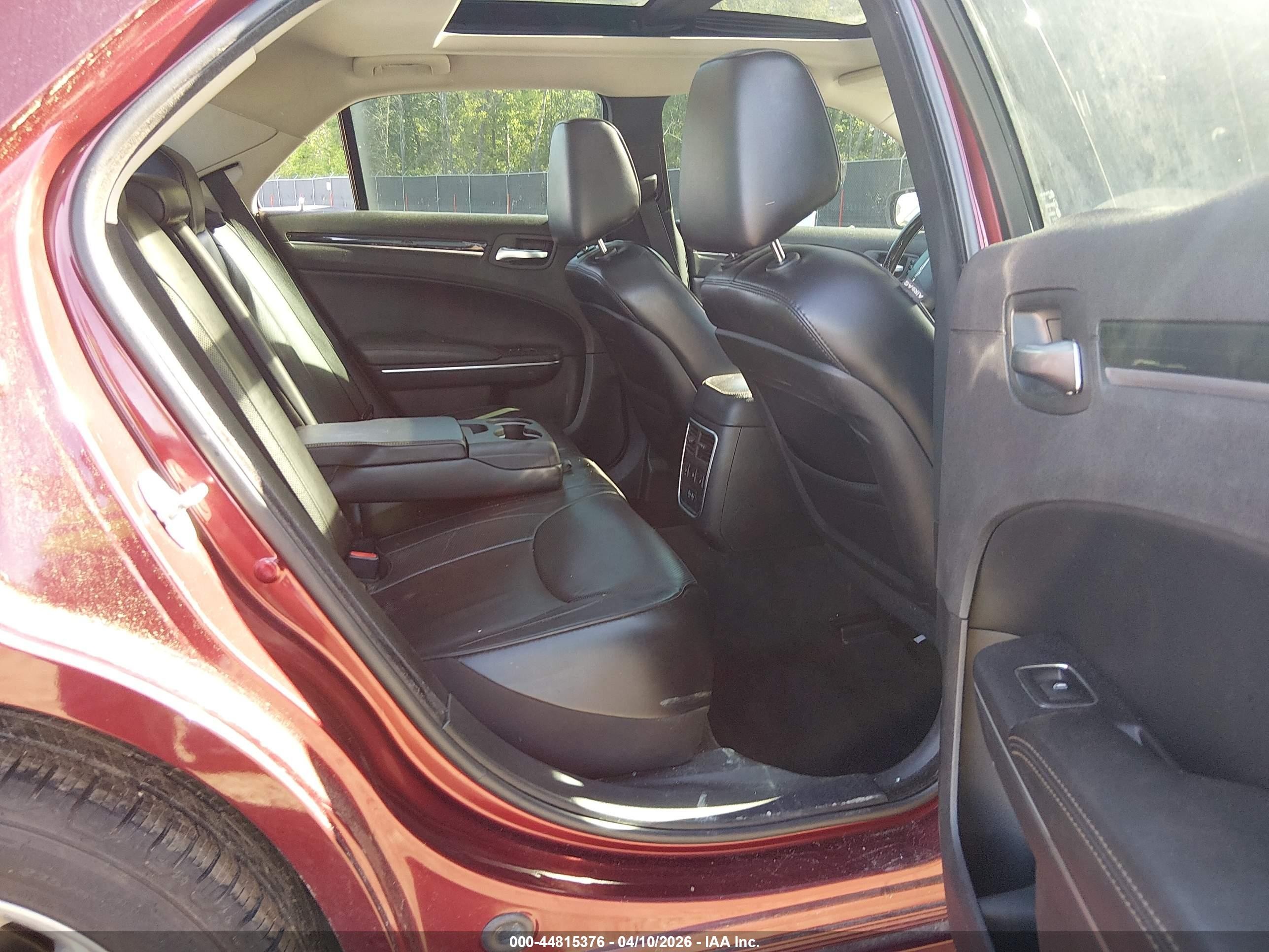 2016 Chrysler 300c Awd Красный vin: 2C3CCAKG0GH325293