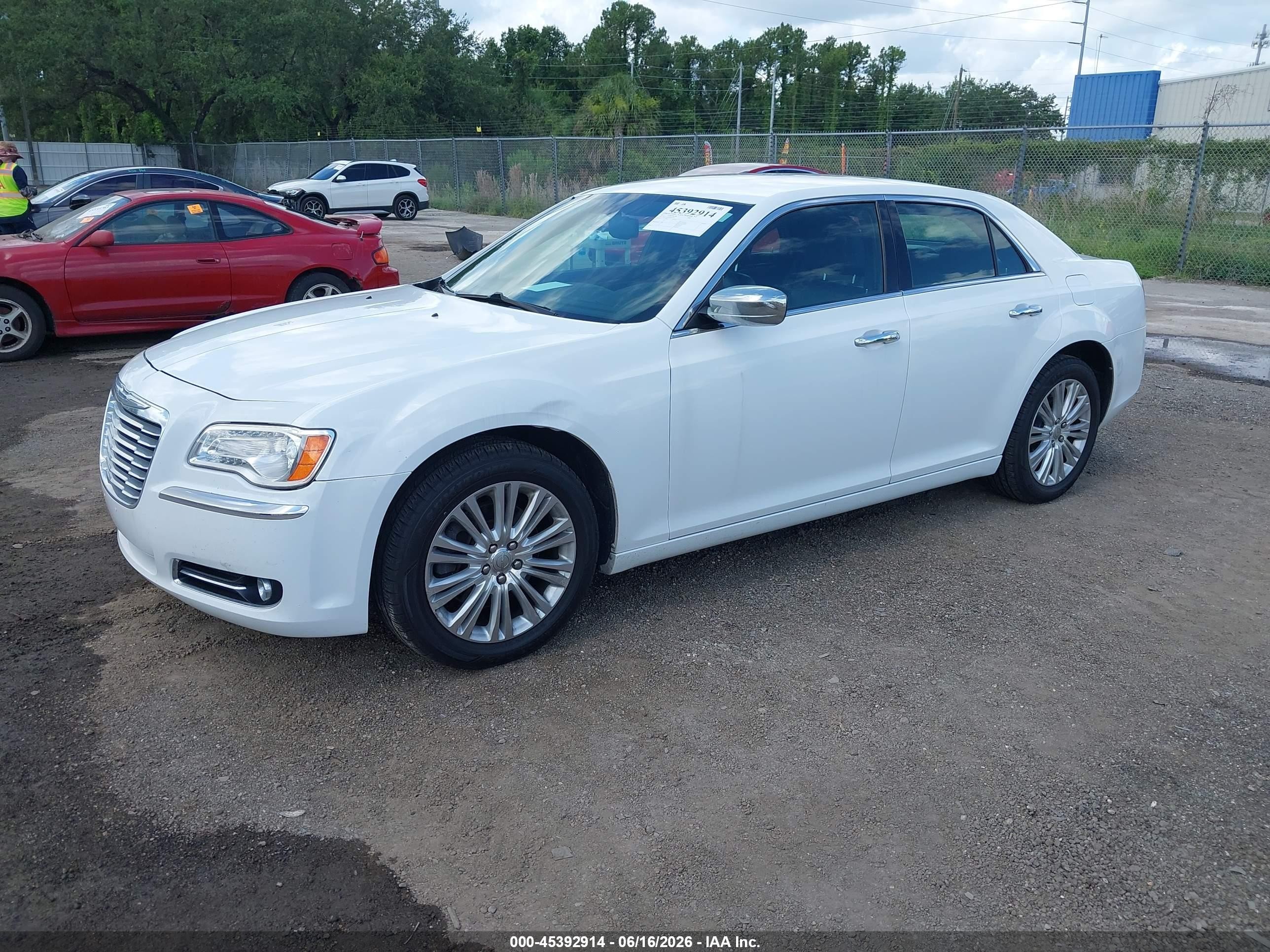 2013 Chrysler 300c Awd White vin: 2C3CCAKG1DH645105