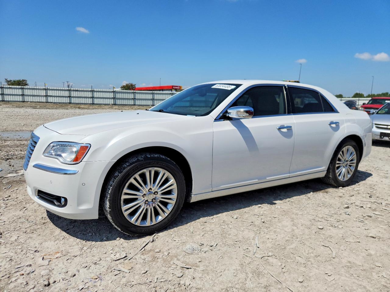 2013 Chrysler 300c Белый vin: 2C3CCAKG2DH533333