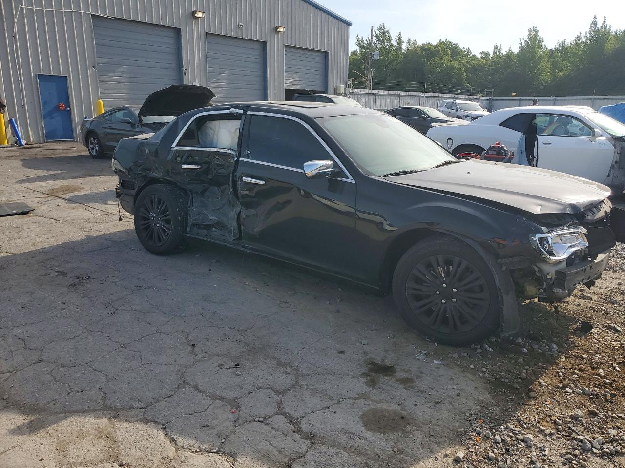 2013 Chrysler 300c Varvatos Black vin: 2C3CCAKG2DH645341
